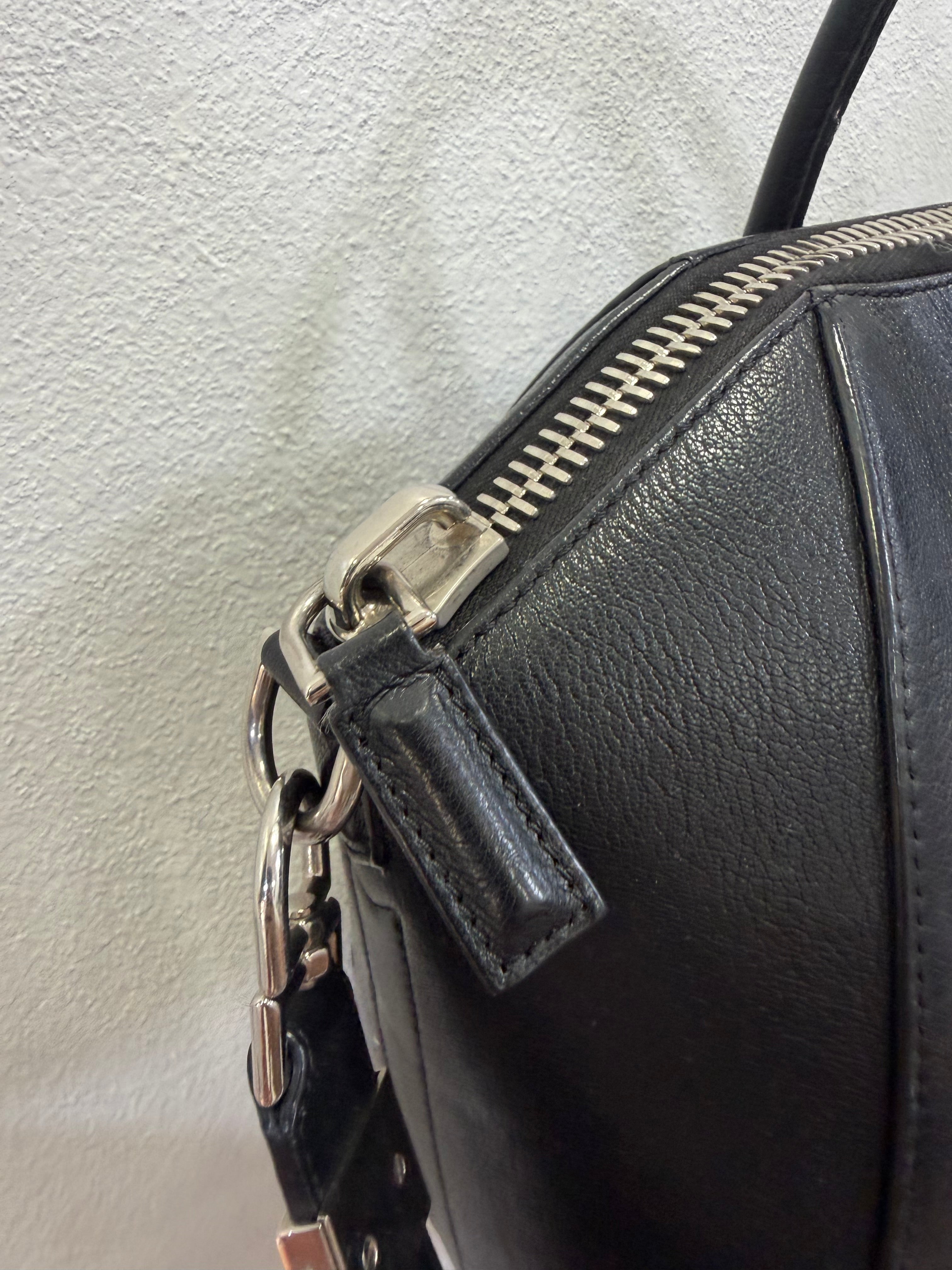 Givenchy Antigona Grande Nera
