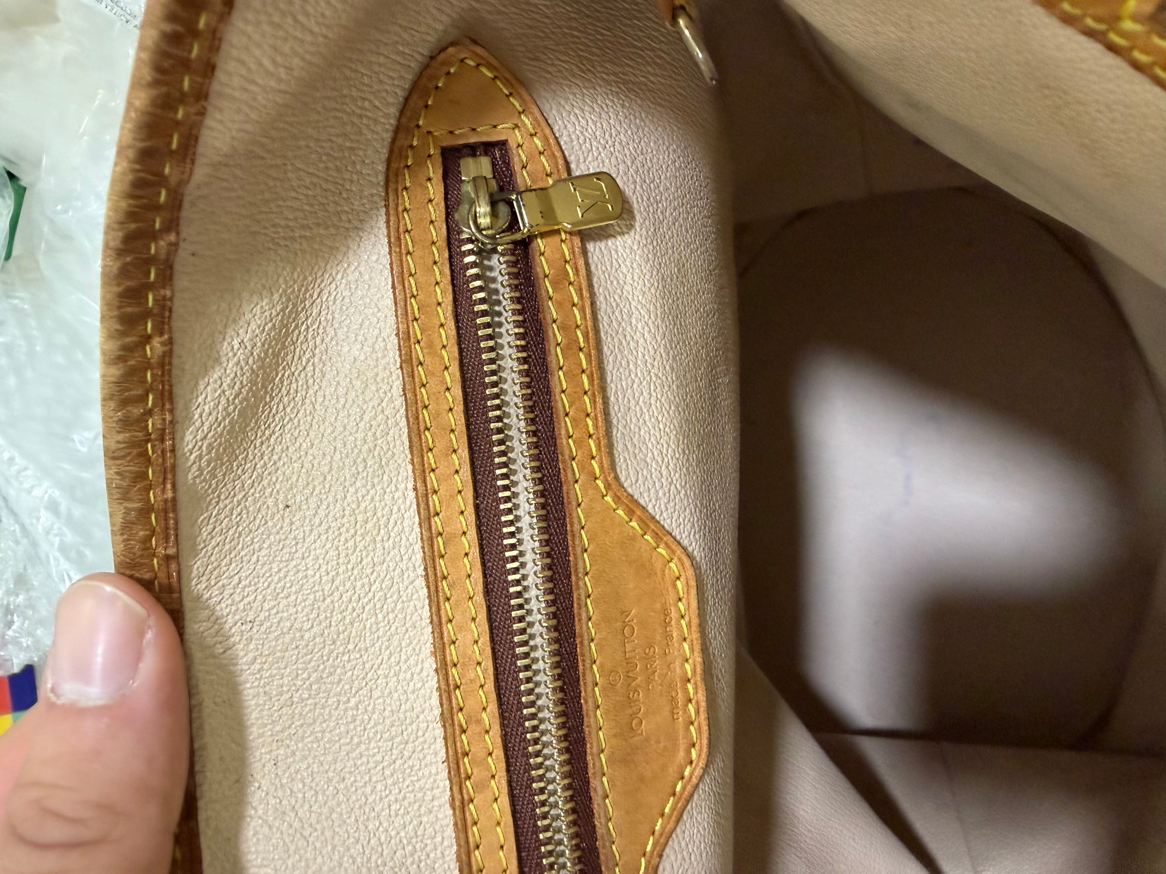 Louis Vuitton Bucket Bag GM