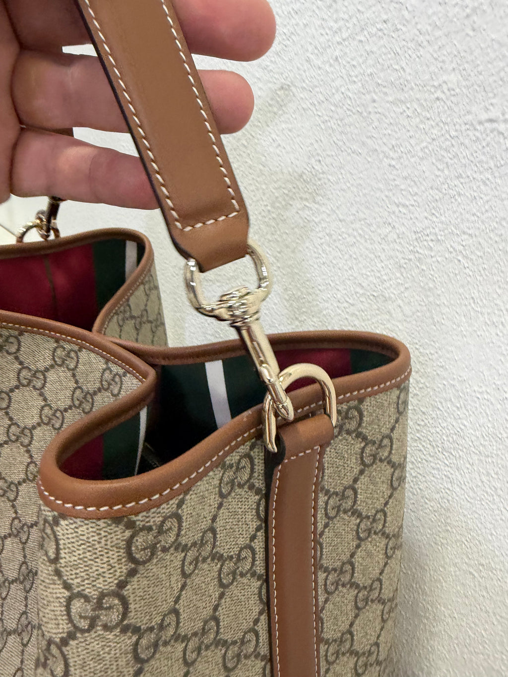 Gucci Emblem in tela GG Supreme