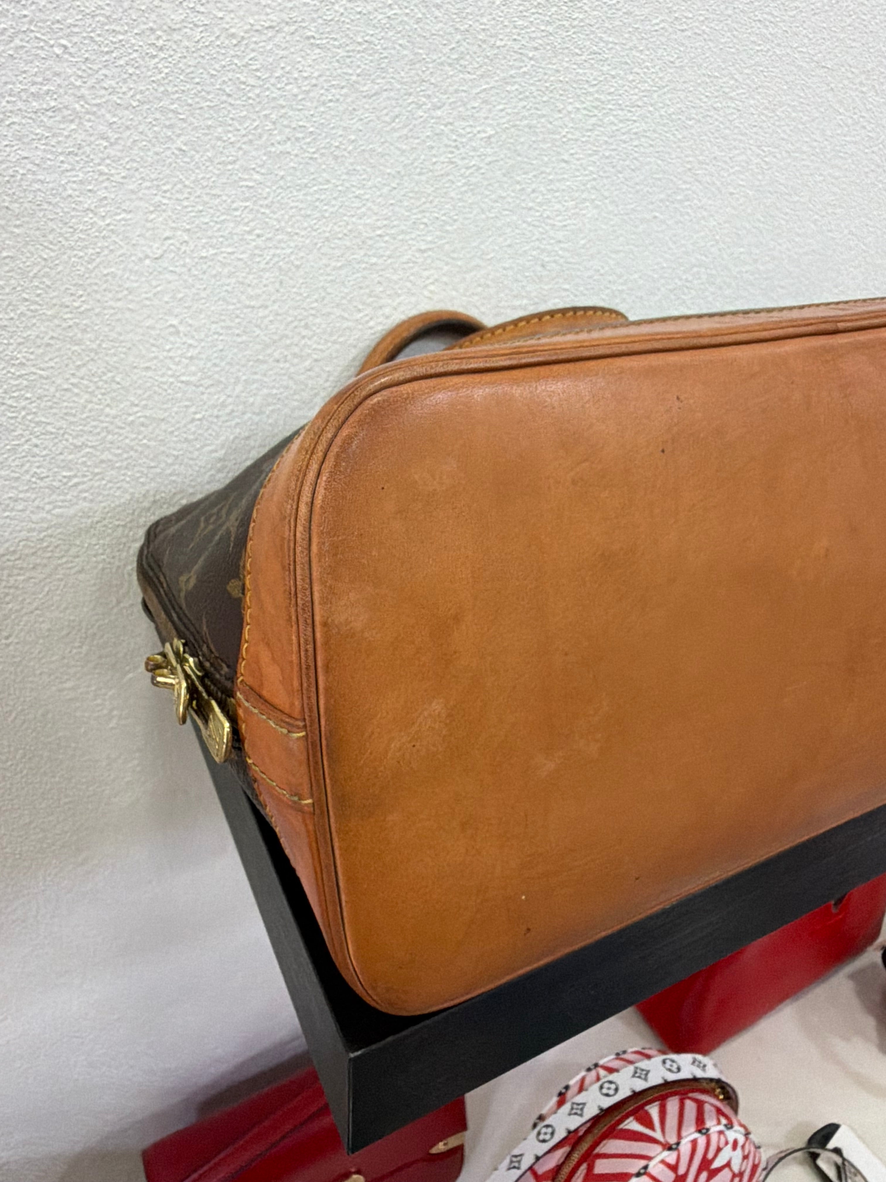 Louis Vuitton Alma PM