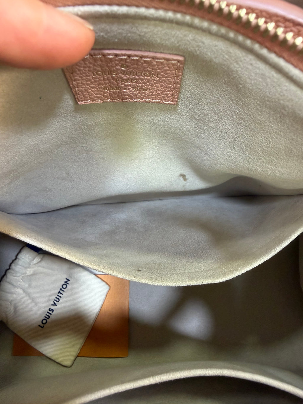 Louis Vuitton Petit Palais Empreinte rosa