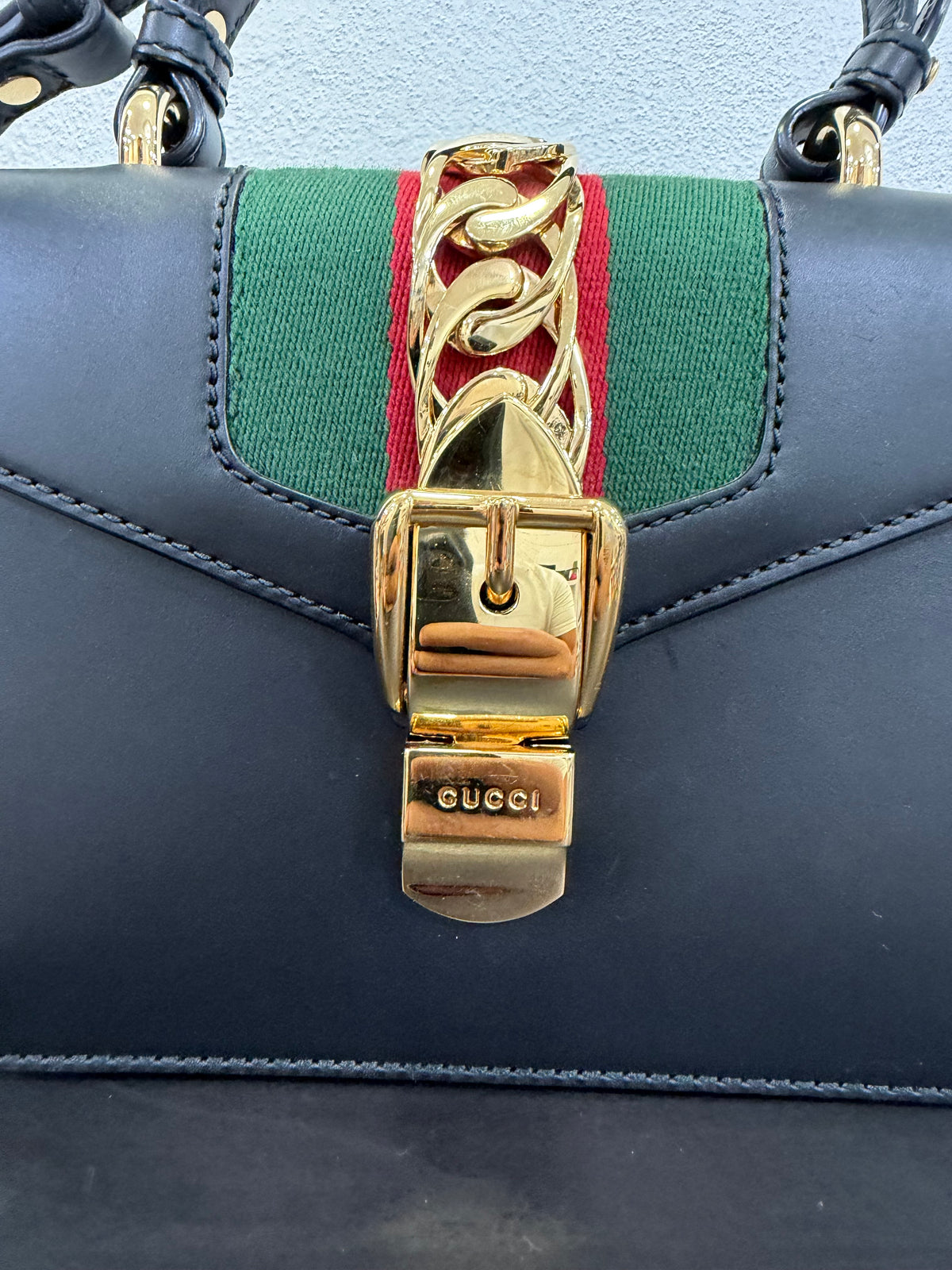 Gucci Sylvie Top Handle Con tracolla