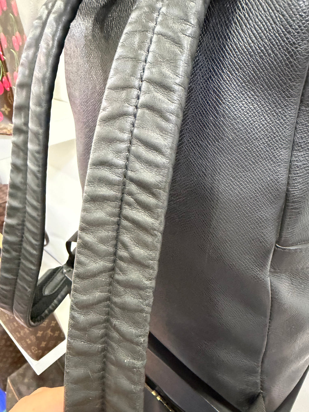 Louis Vuitton Discovery PM Taiga