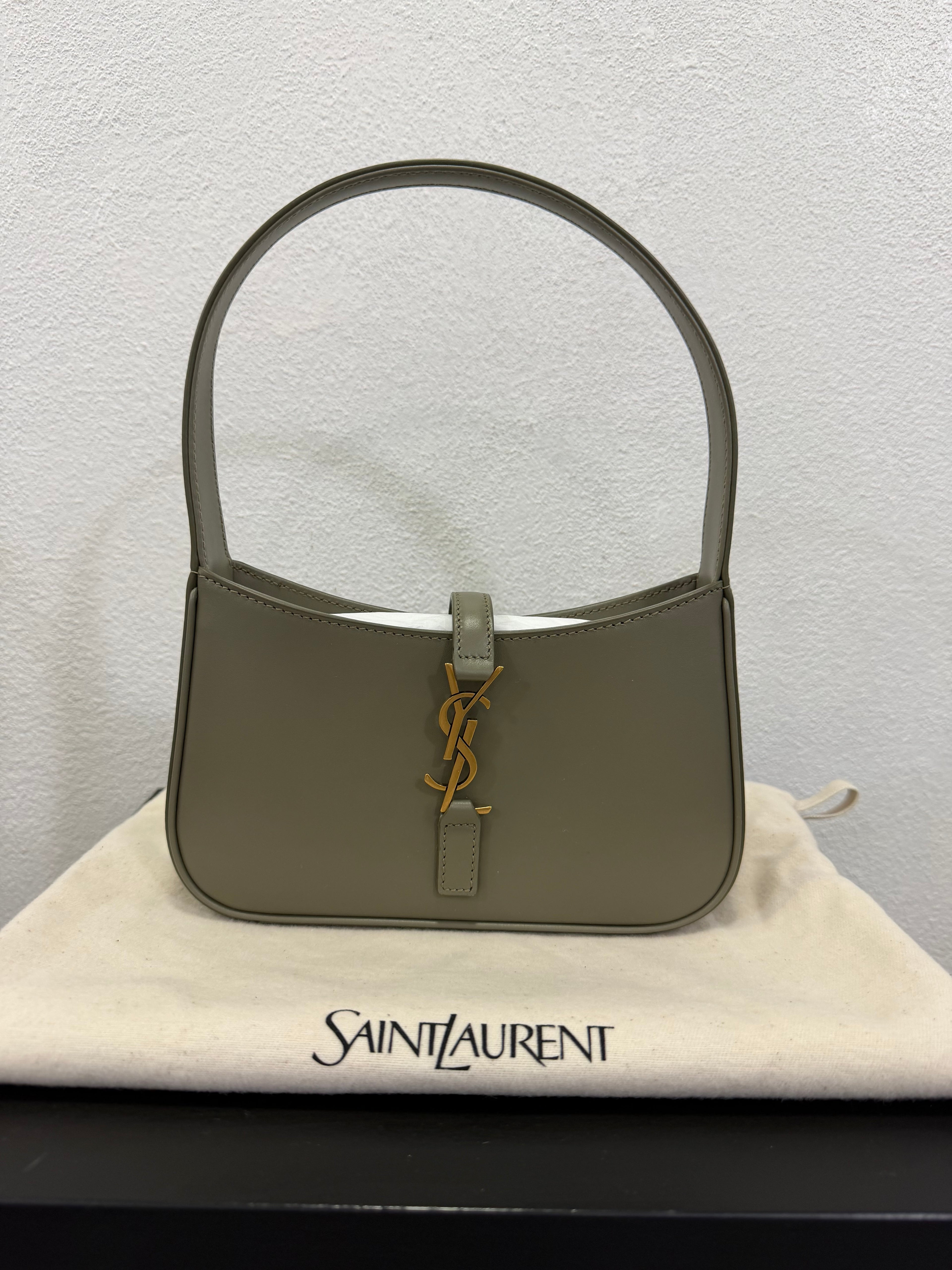 Saint Laurent Le 5 a 7 Hobo Mini