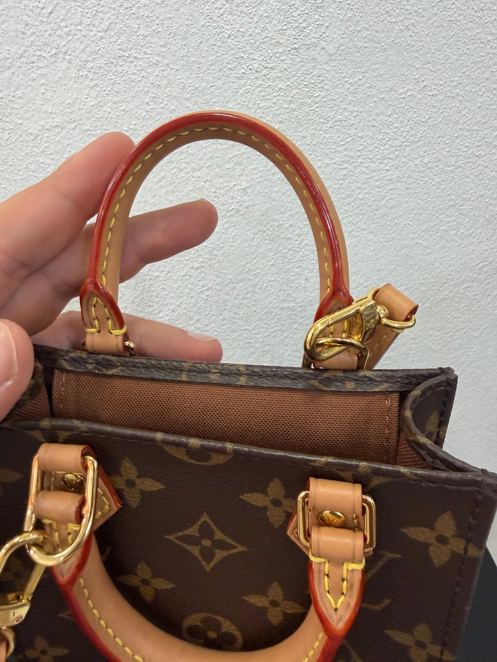 Louis Vuitton Petit Sac Plat