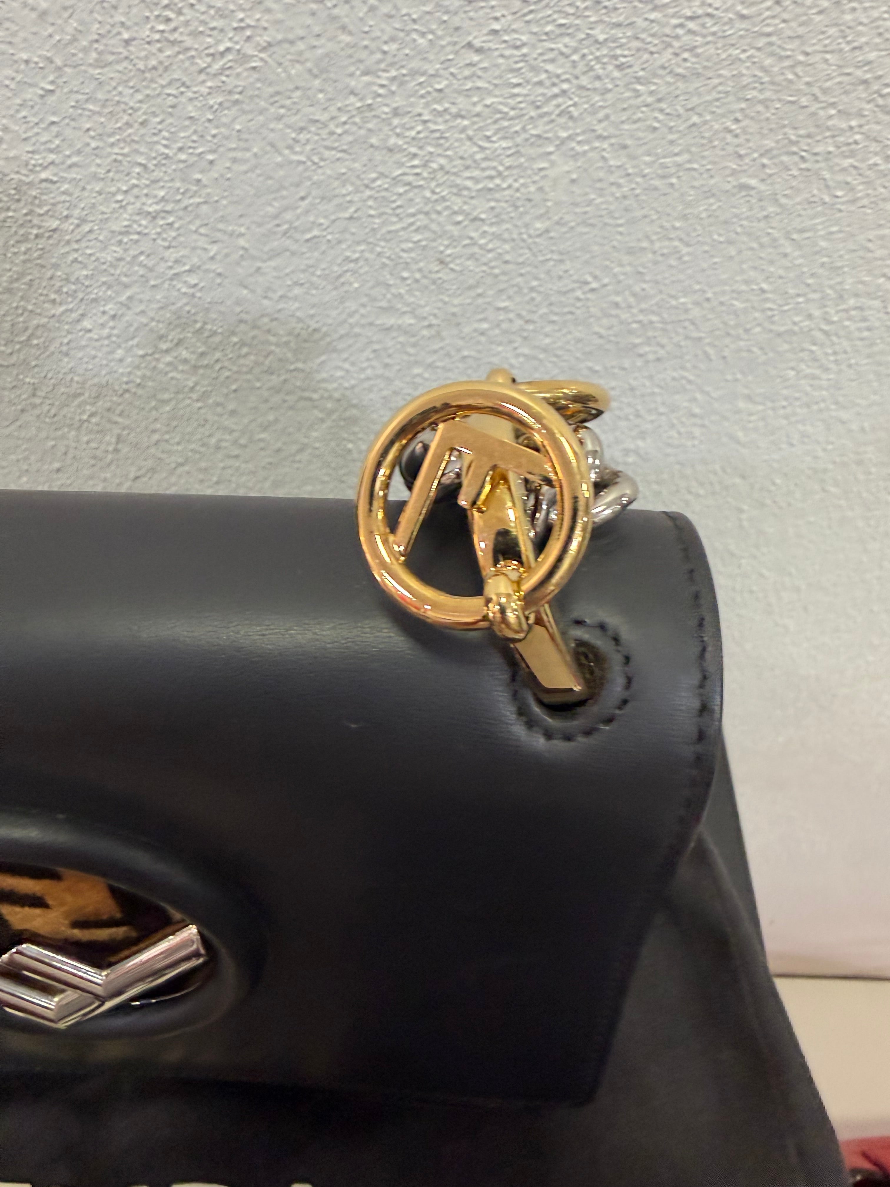 Fendi Kan I in pelle nera e velluto FF