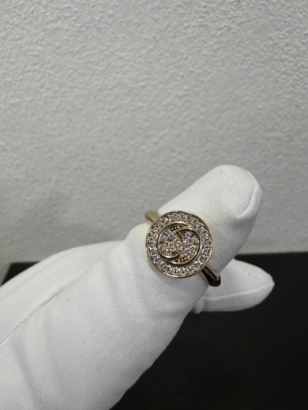 Gucci anello Blondie con strass