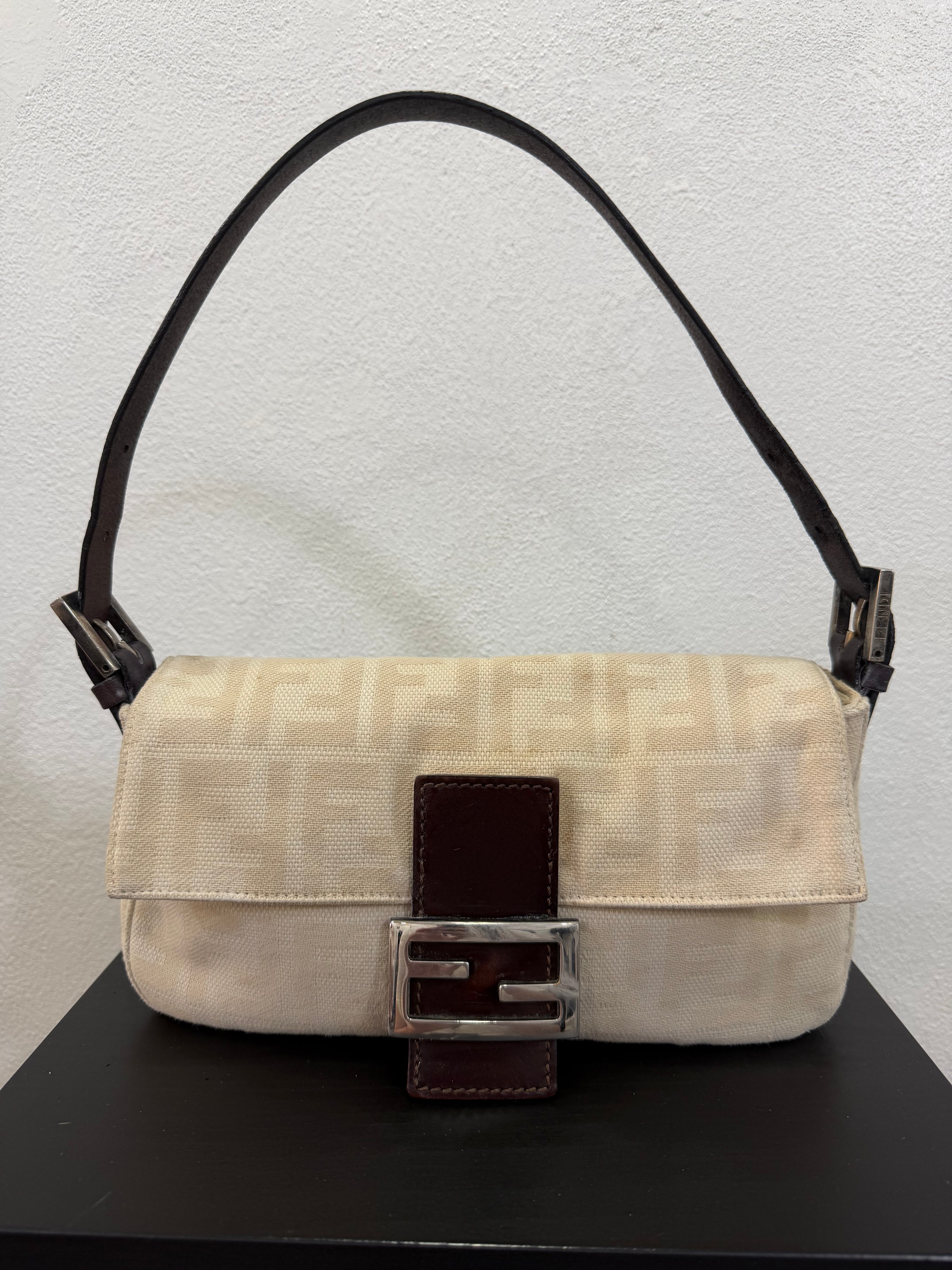Fendi Baguette Zucca canvas beige