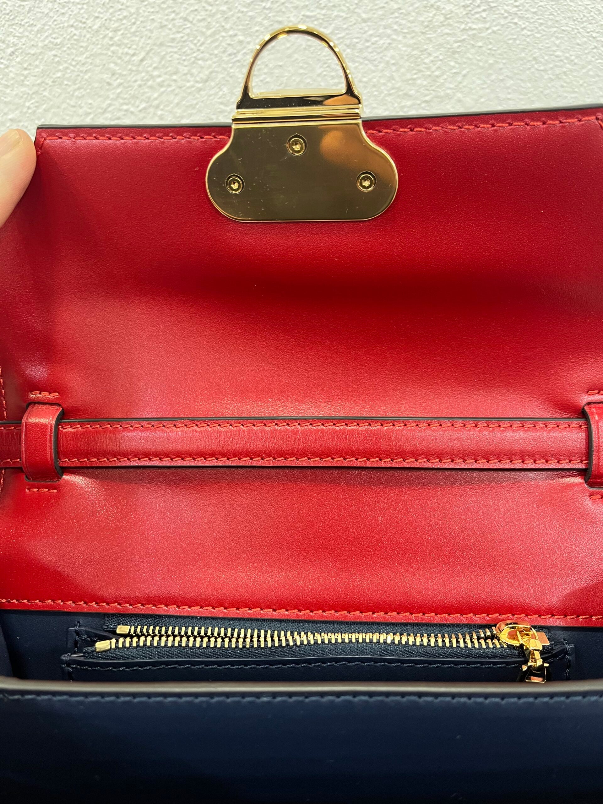 Louis Vuitton Orsay MM Rouge