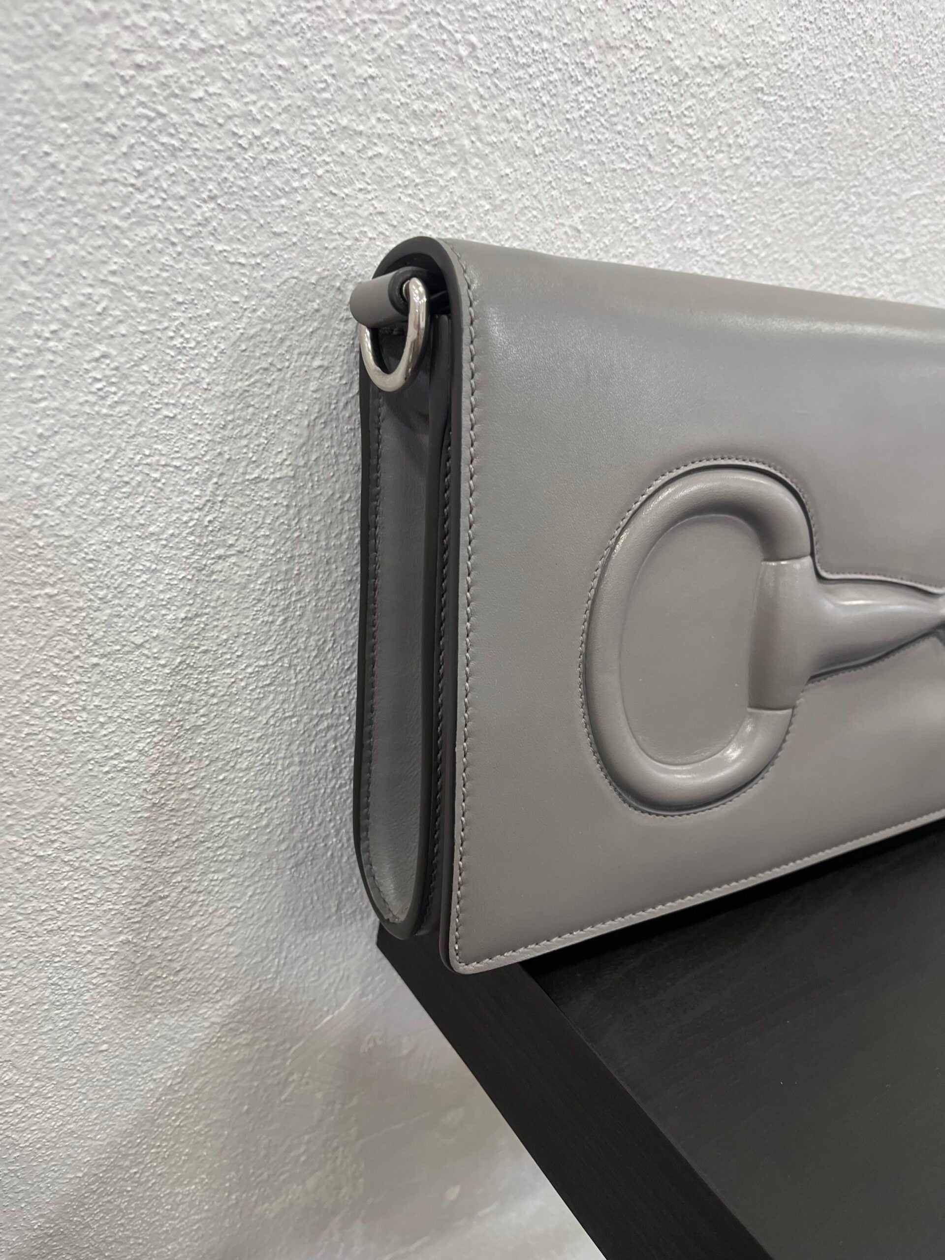Gucci Clutch Horsebit in pelle grigia