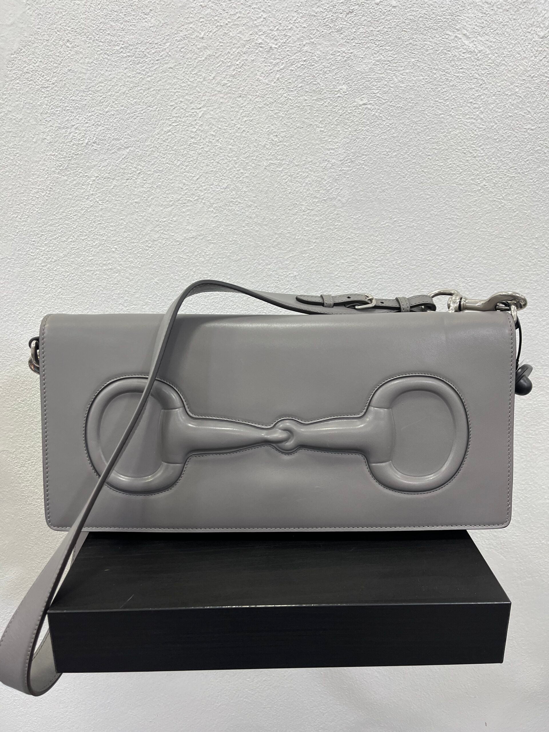 Gucci Clutch Horsebit in pelle grigia