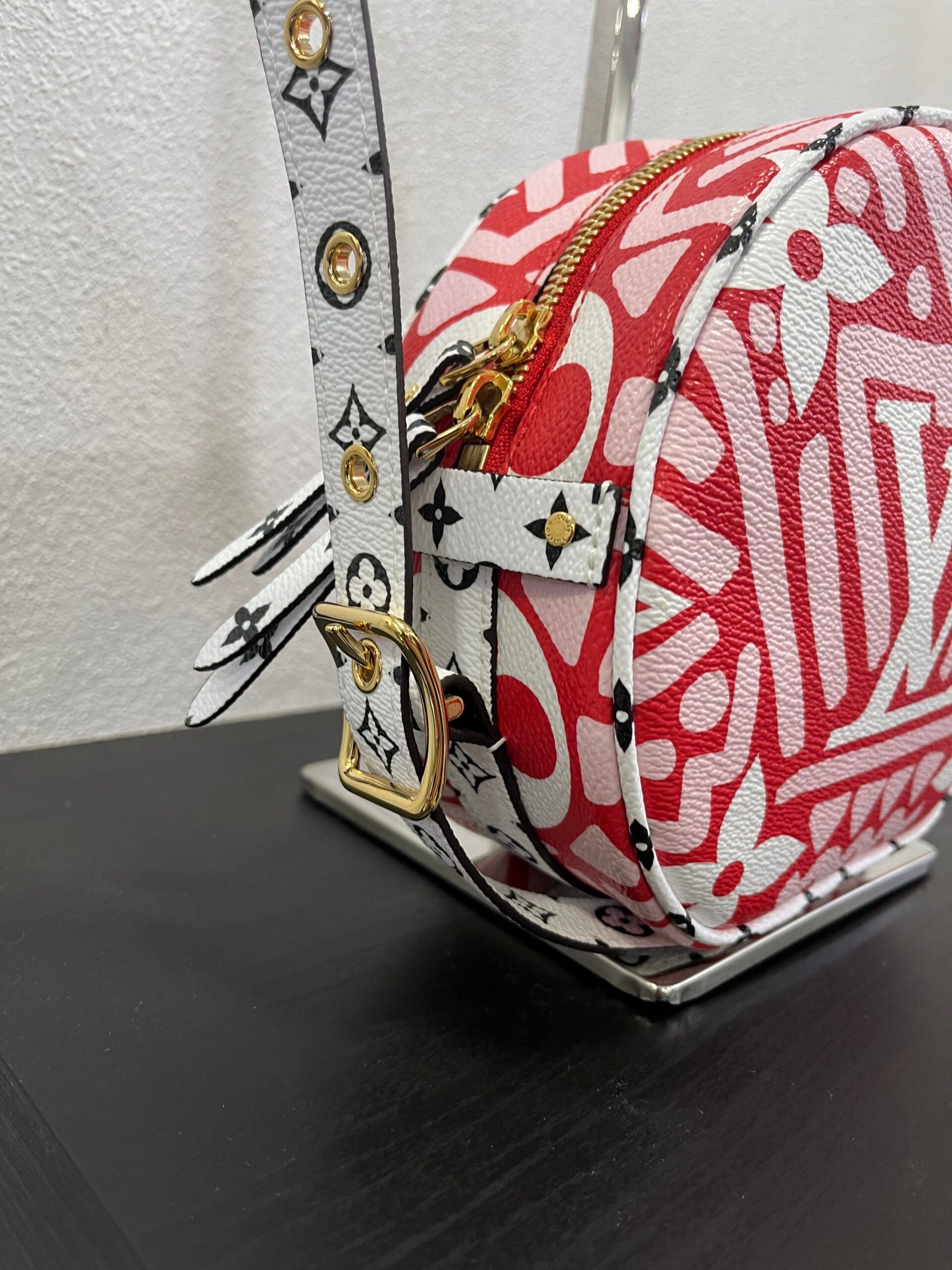 Louis Vuitton Boite Chapeau Crafty Limited Edition