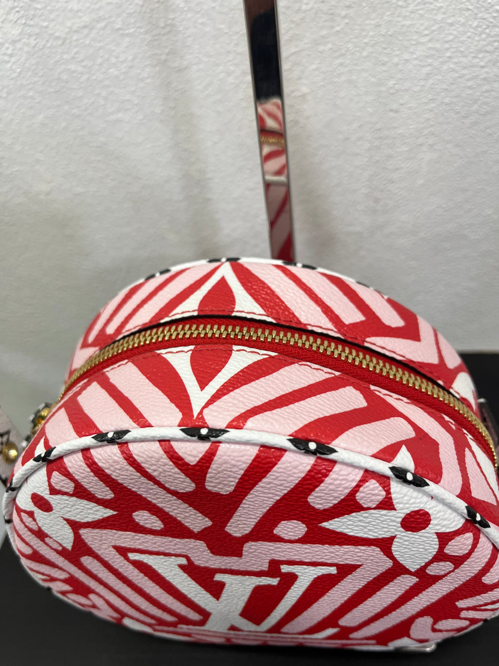 Louis Vuitton Boite Chapeau Crafty Limited Edition