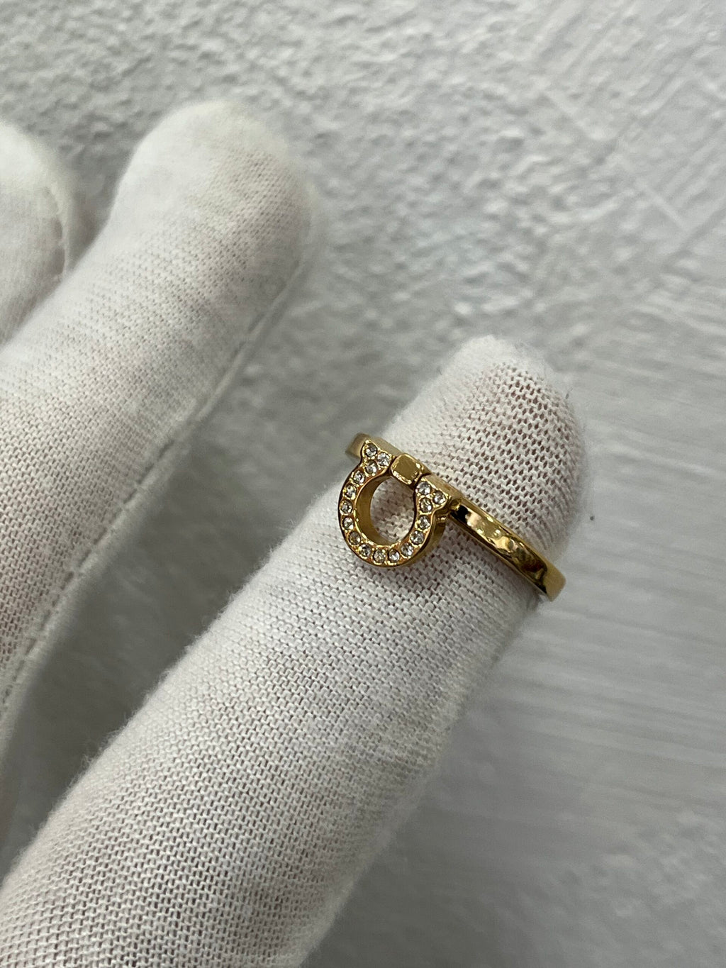 Ferragamo Anello Gancini con strass