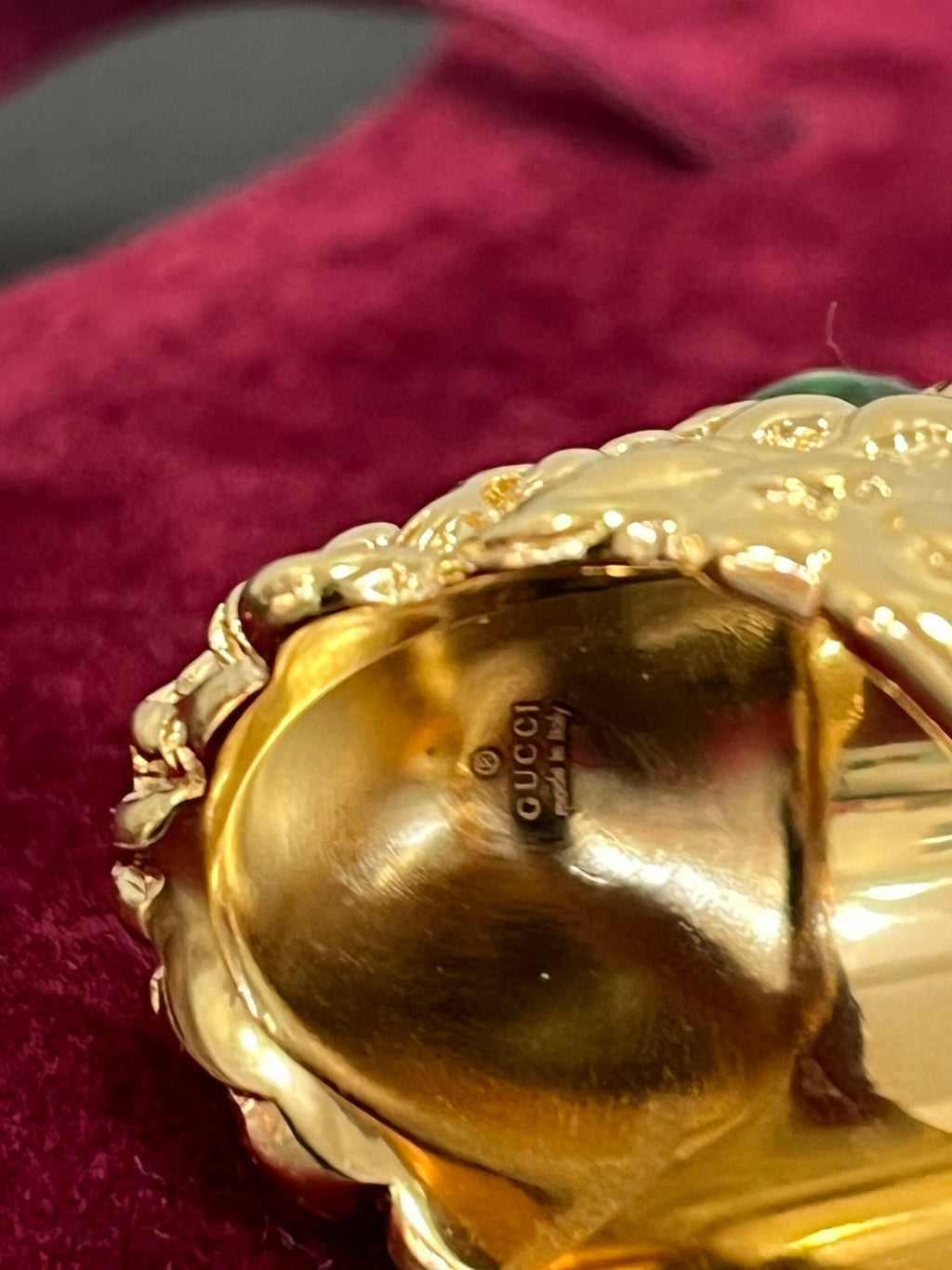 Gucci Anello Leone con pietra