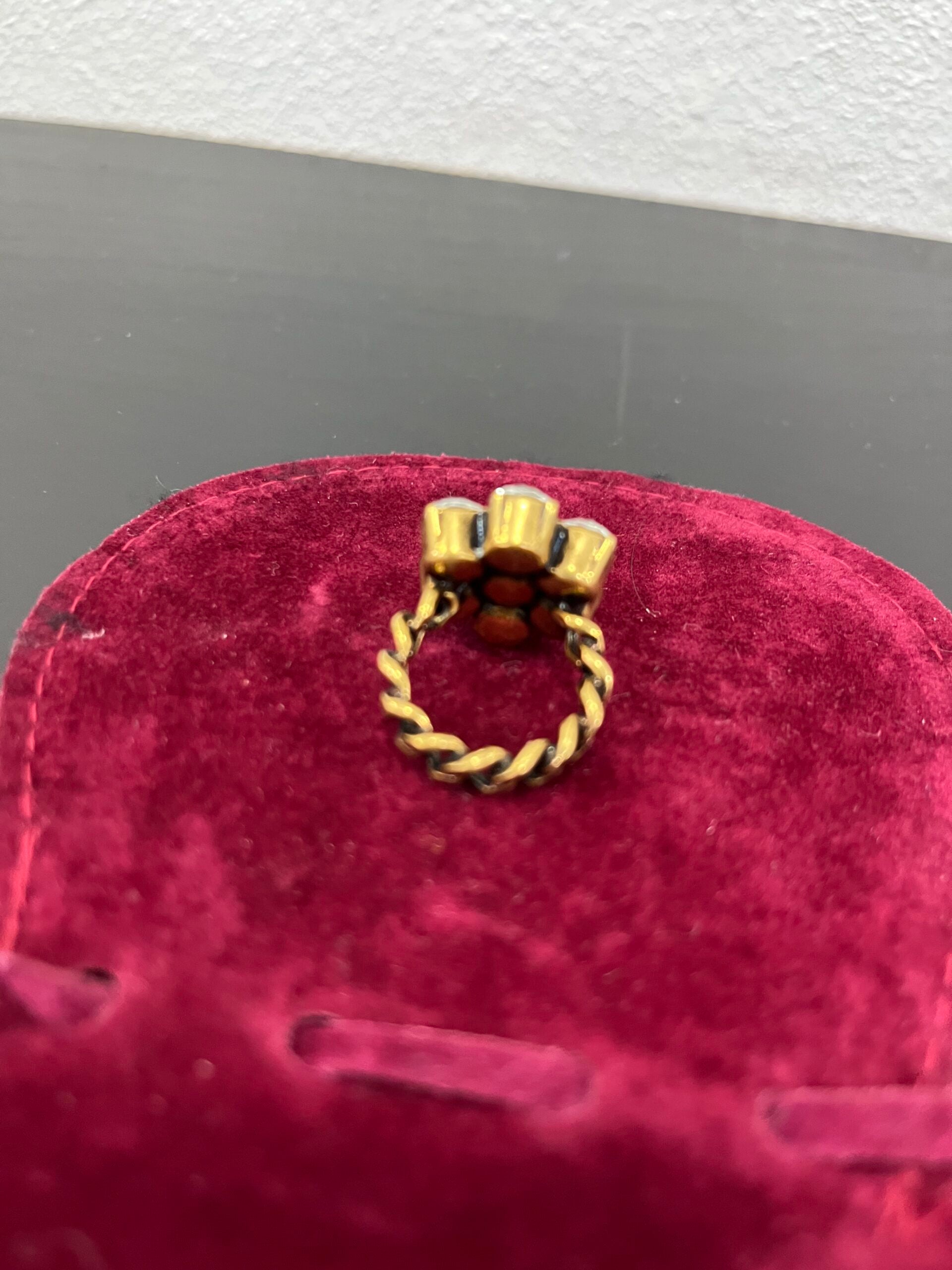 Gucci Anello in cristallo Doppia G
