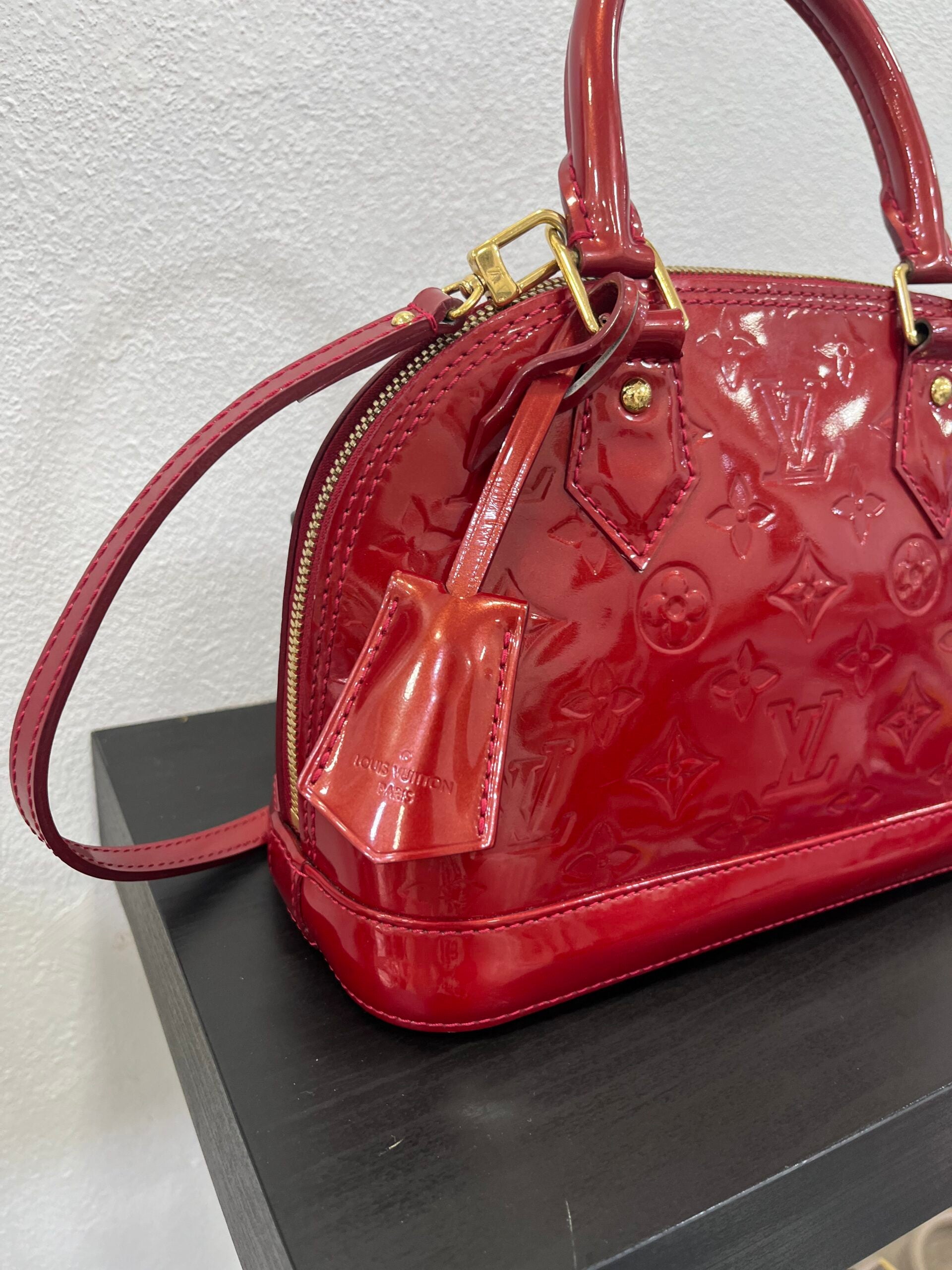 Louis Vuitton Alma BB Vernis Rosso