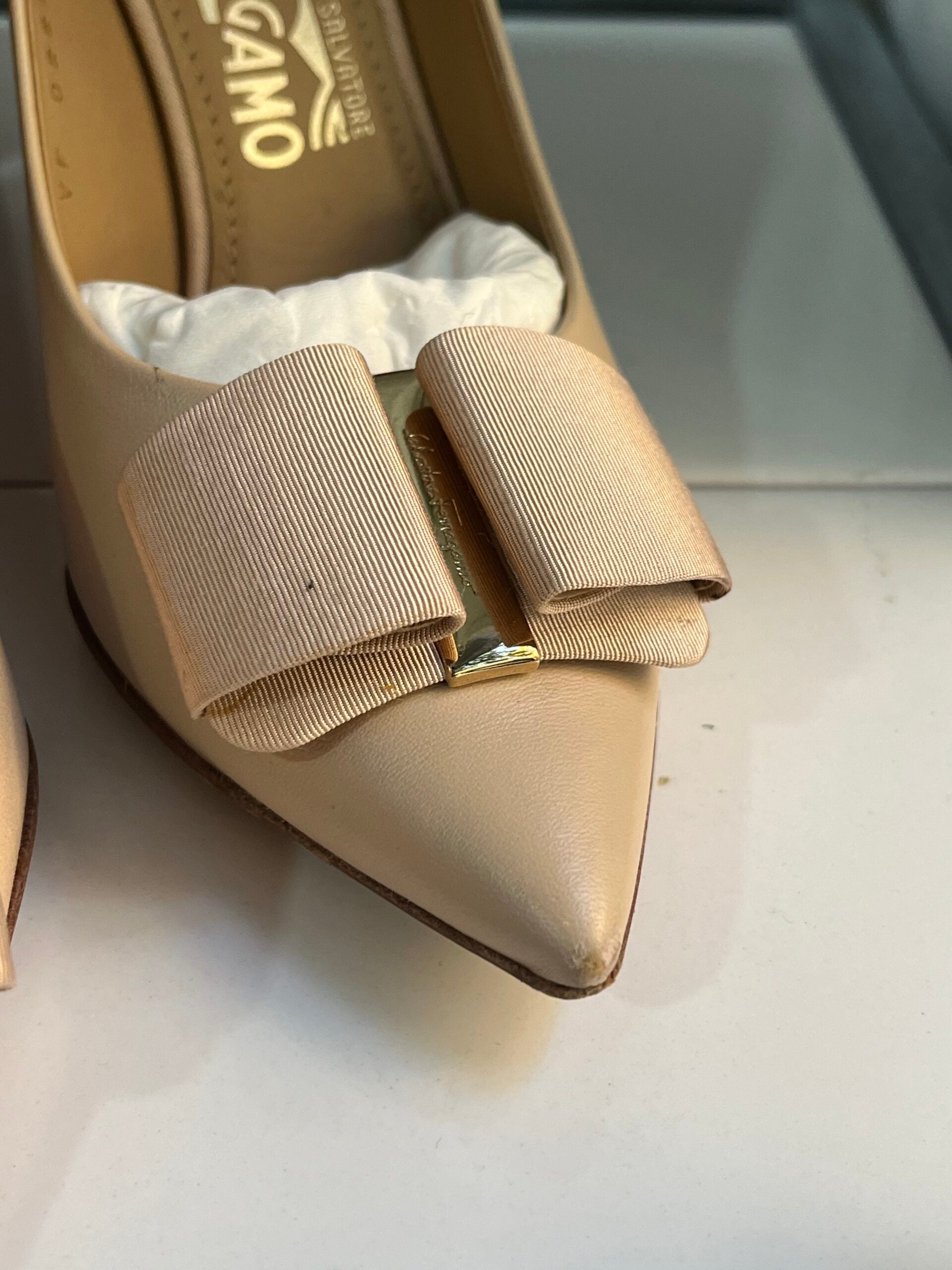 Ferragamo Decollete colore nude