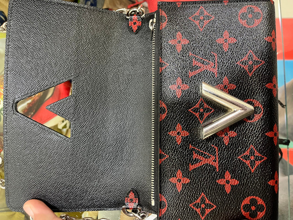 Louis Vuitton Twist Jungle Palm WOC