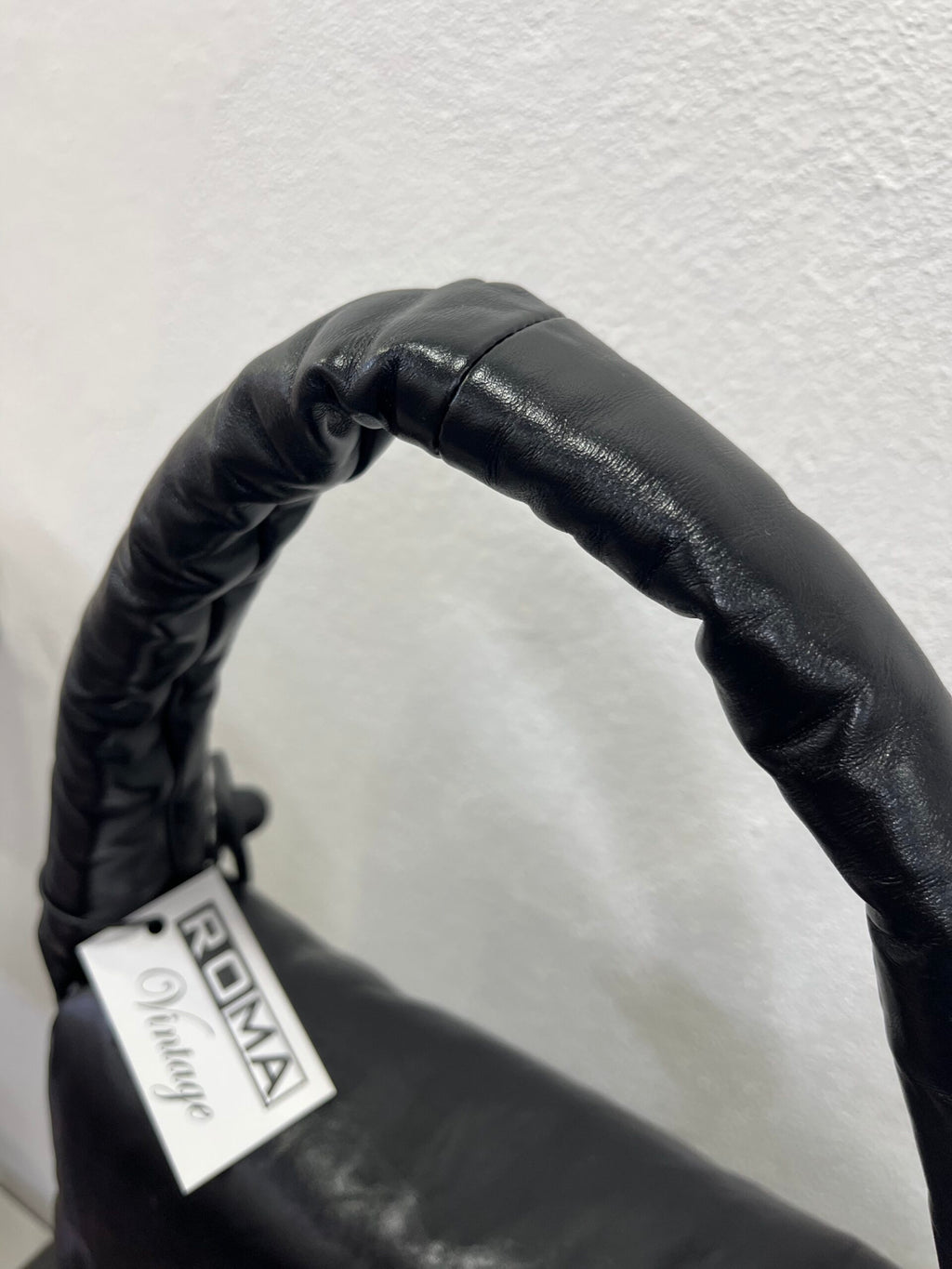 Balenciaga Monaco in nappa nera
