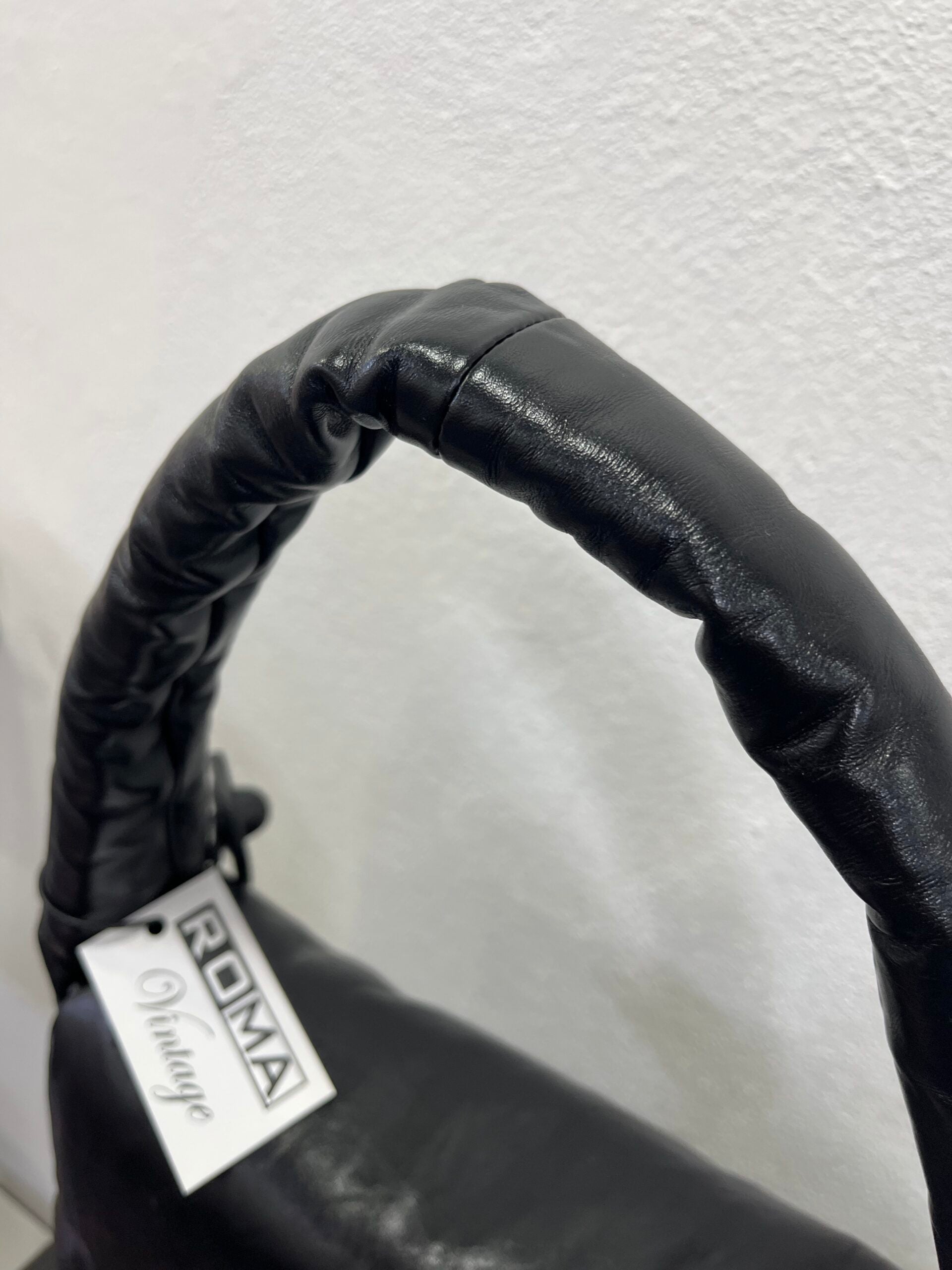 Balenciaga Monaco in nappa nera
