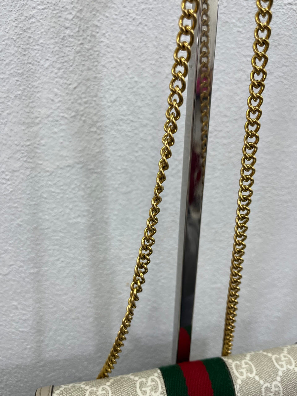 Gucci Pochette Ophidia con catena