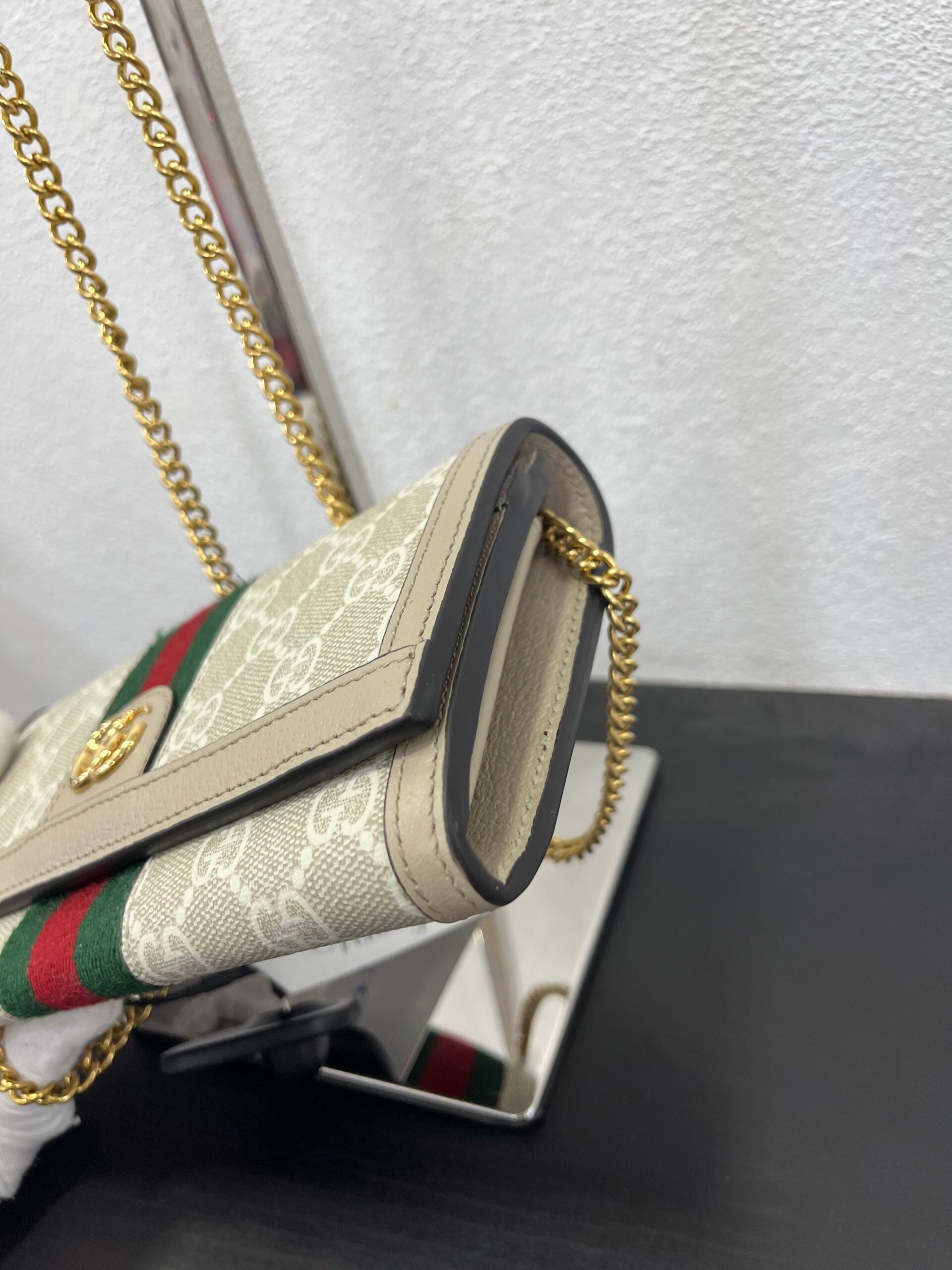 Gucci Pochette Ophidia con catena
