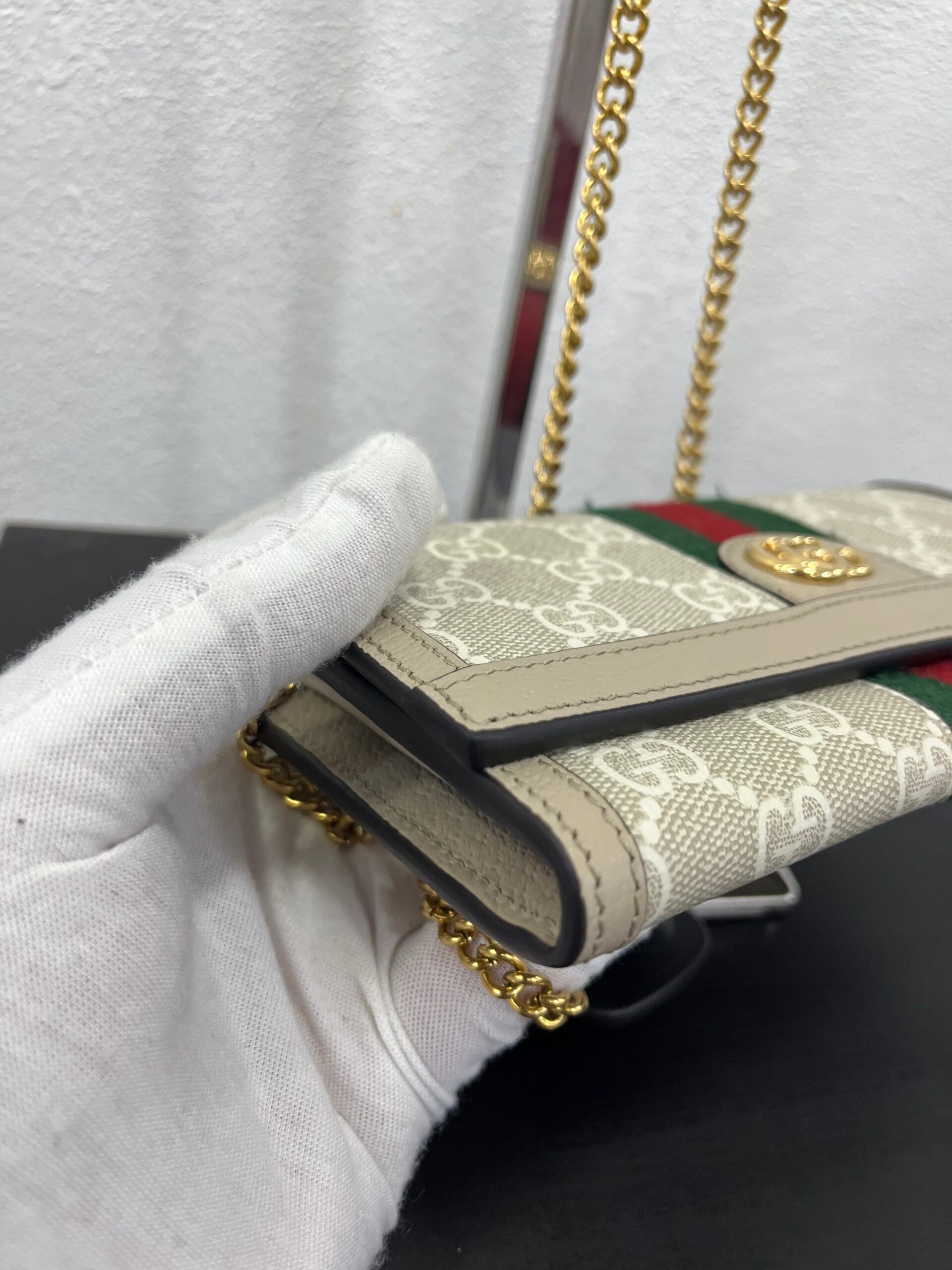 Gucci Pochette Ophidia con catena