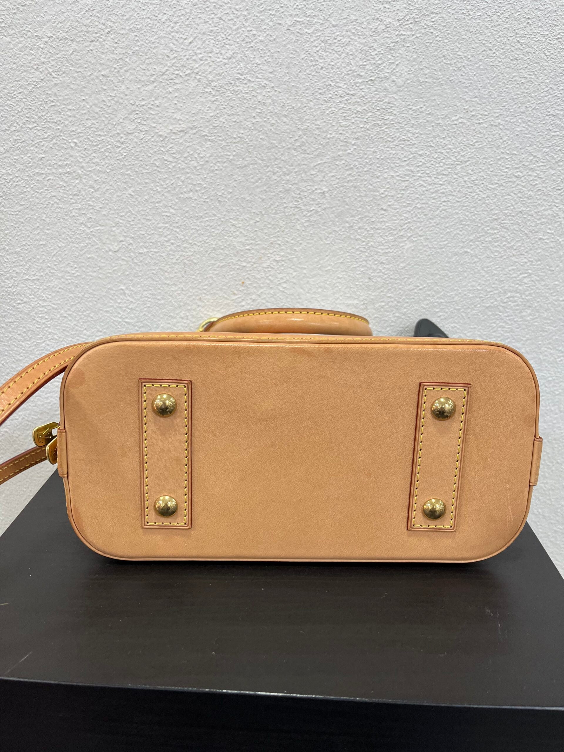 Louis Vuitton Alma BB Monogram
