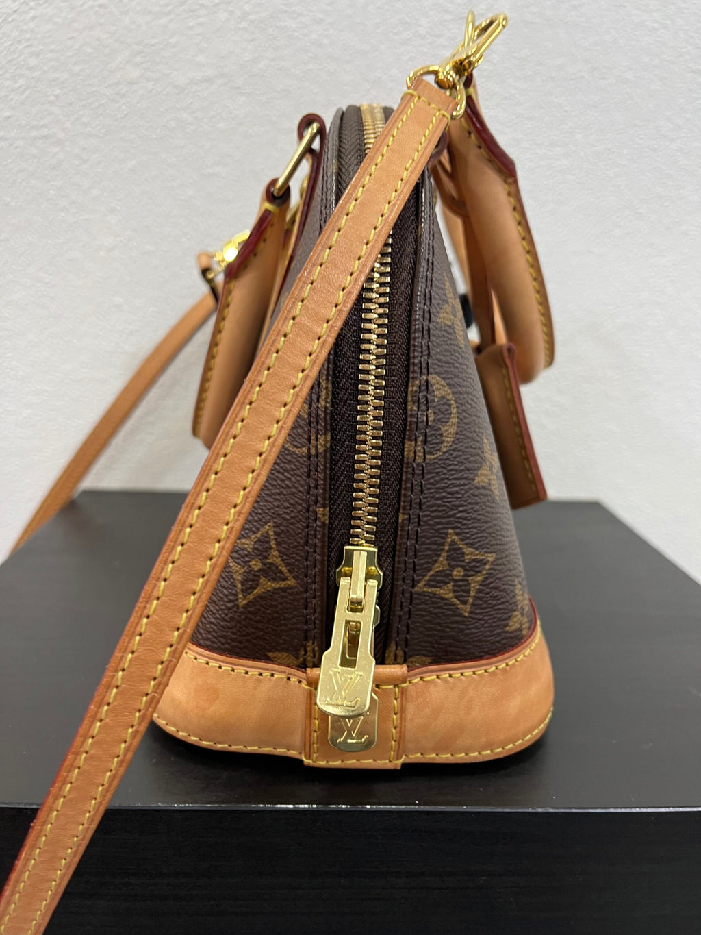 Louis Vuitton Alma BB Monogram