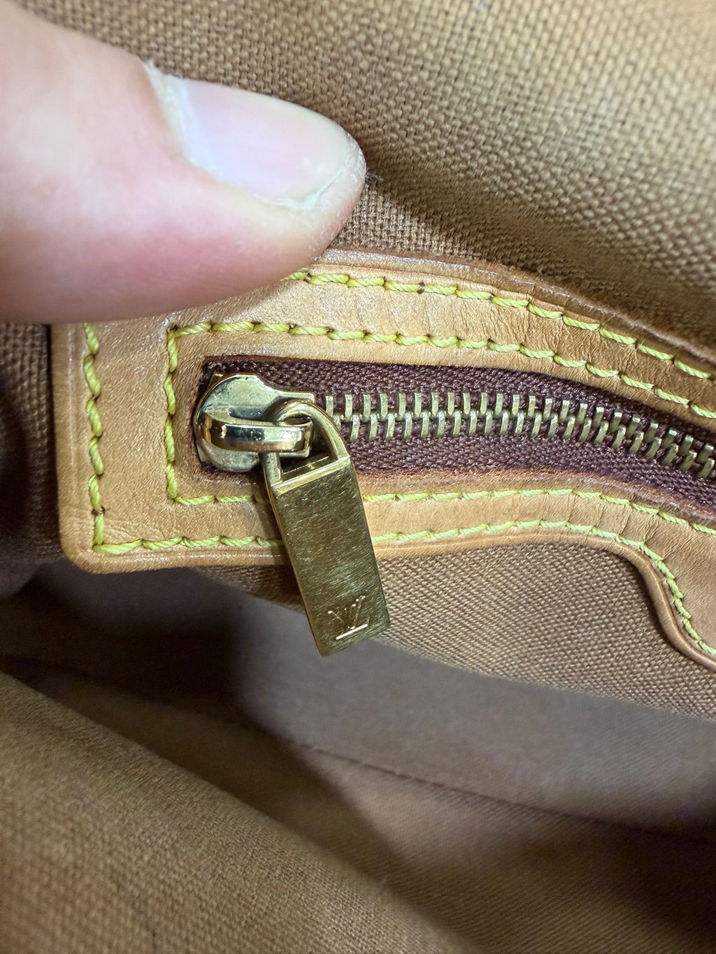 Louis Vuitton Mini Looping