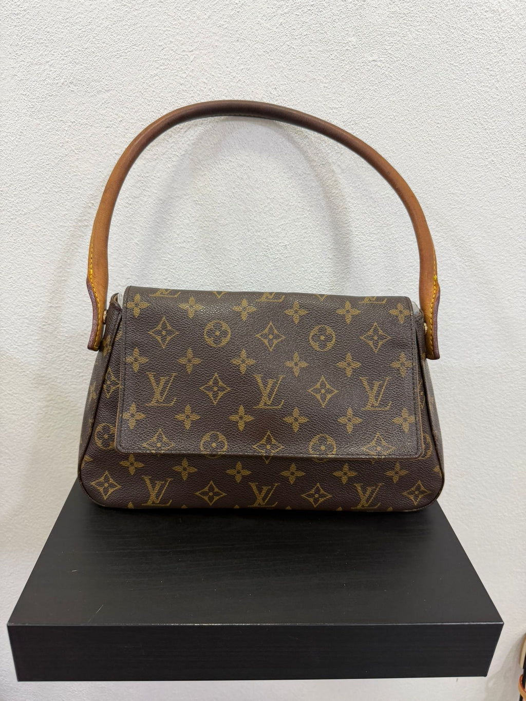 Louis Vuitton Mini Looping