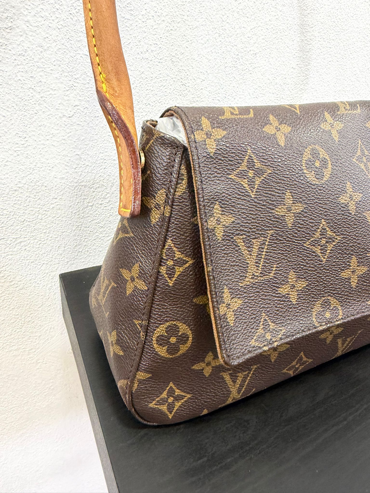 Louis Vuitton Mini Looping