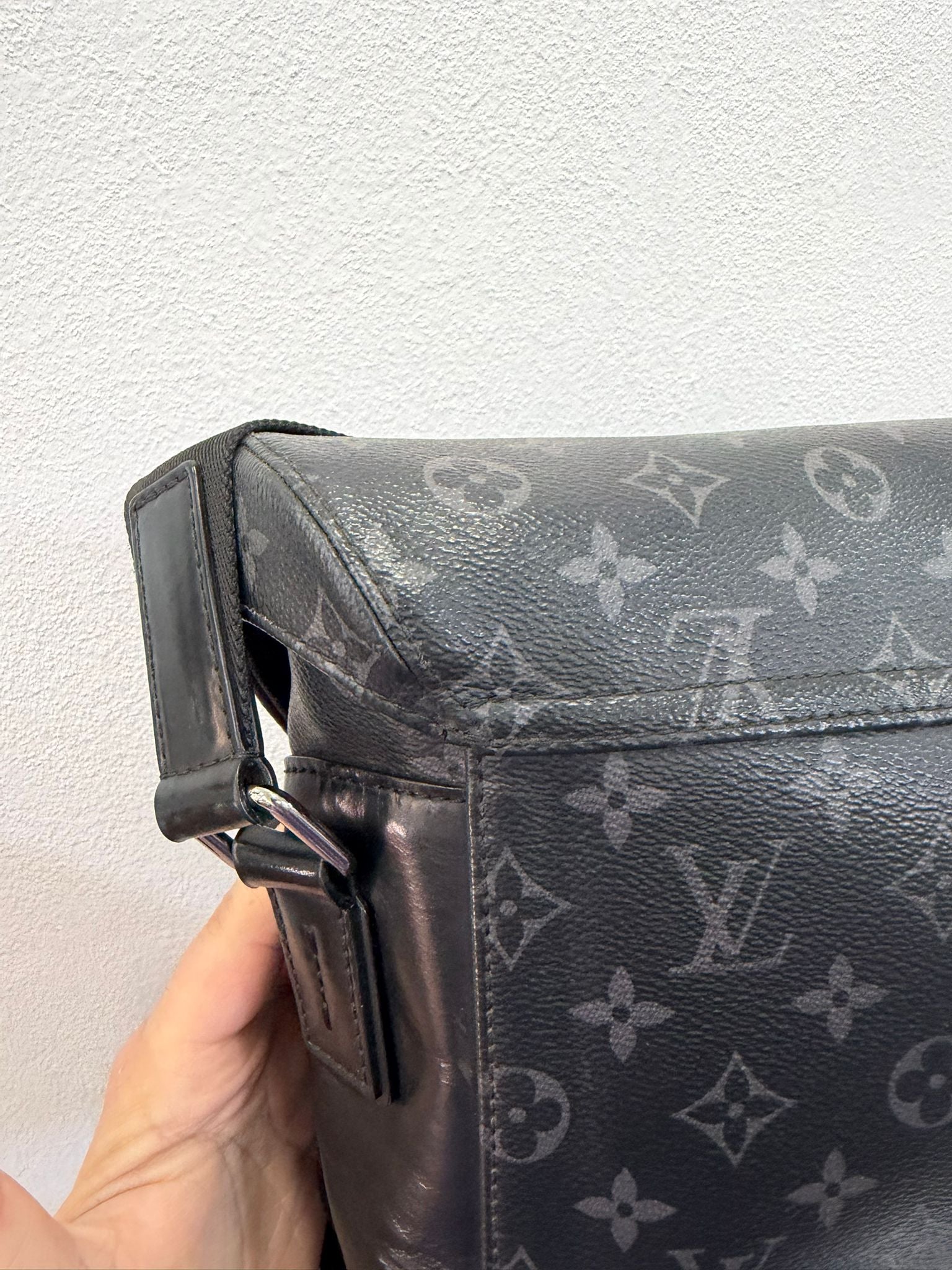 Louis Vuitton Messenger Voyage monogram eclipse