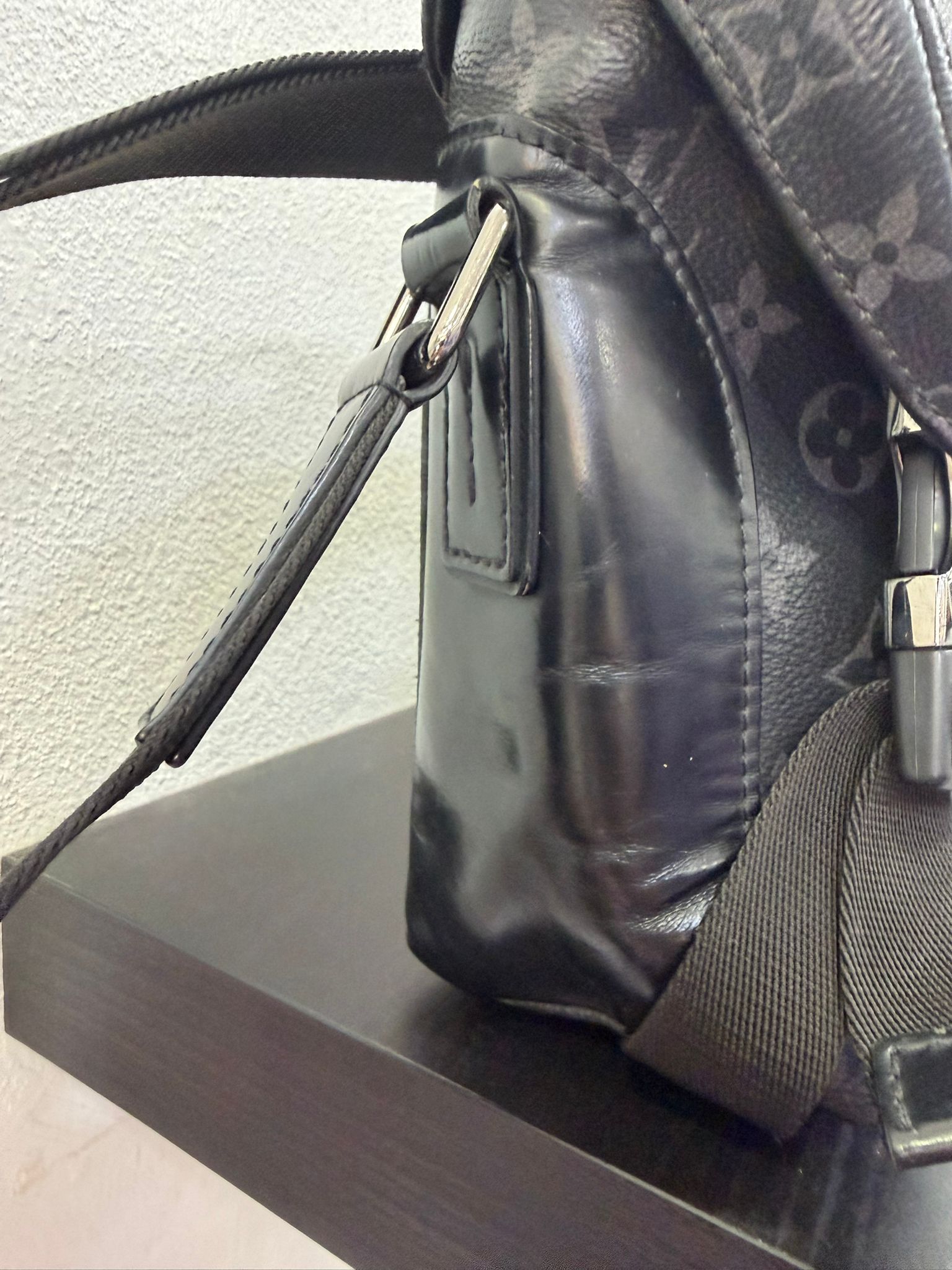 Louis Vuitton Messenger Voyage monogram eclipse