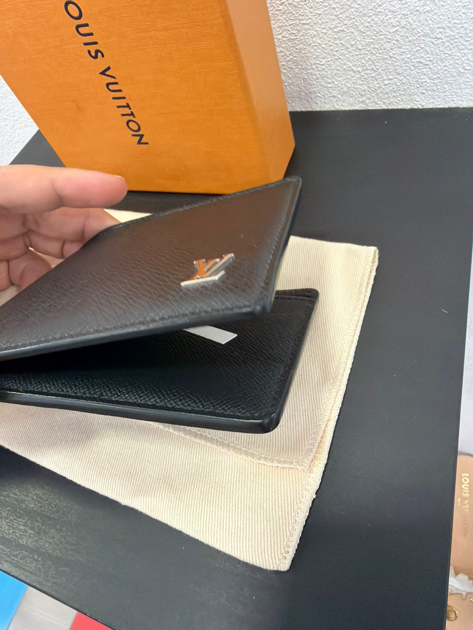Louis Vuitton Portafogli Multiple in pelle Taiga