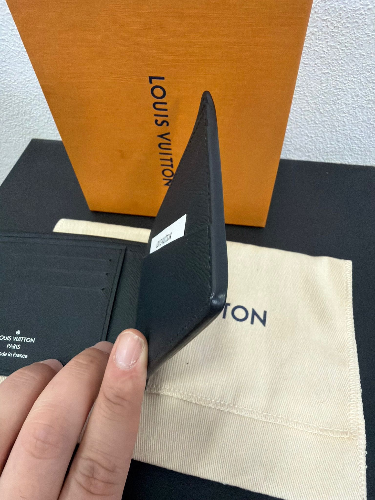 Louis Vuitton Portafogli Multiple in pelle Taiga
