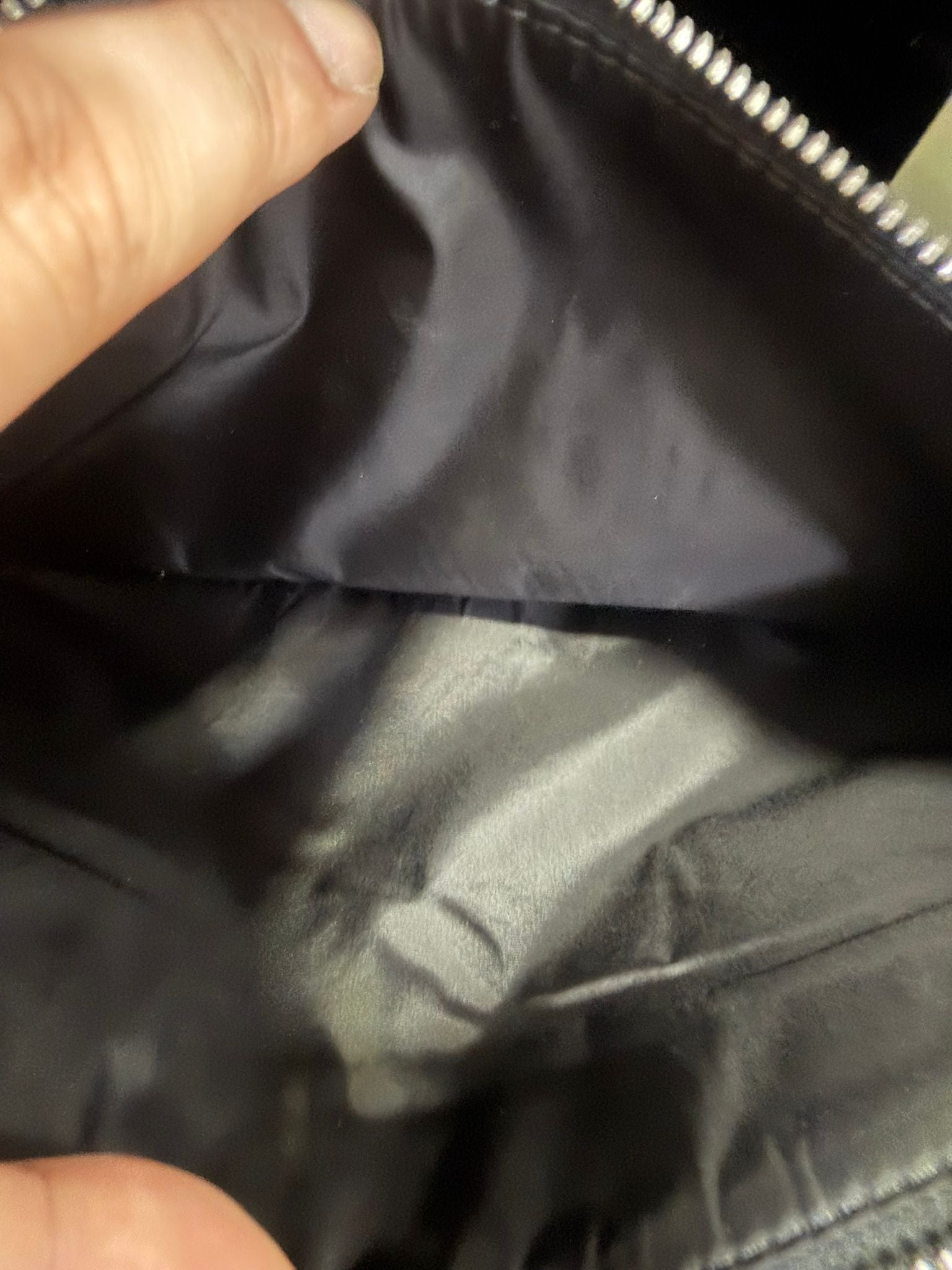 Valentino Garavani Pochette in pelle lucida con Logo