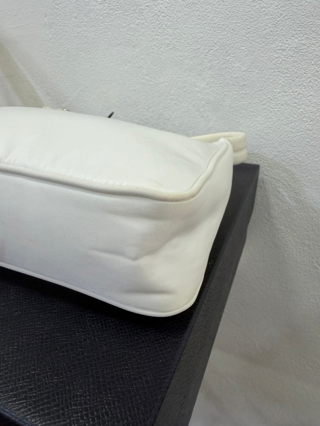 Prada Re-edition 2000 nylon
