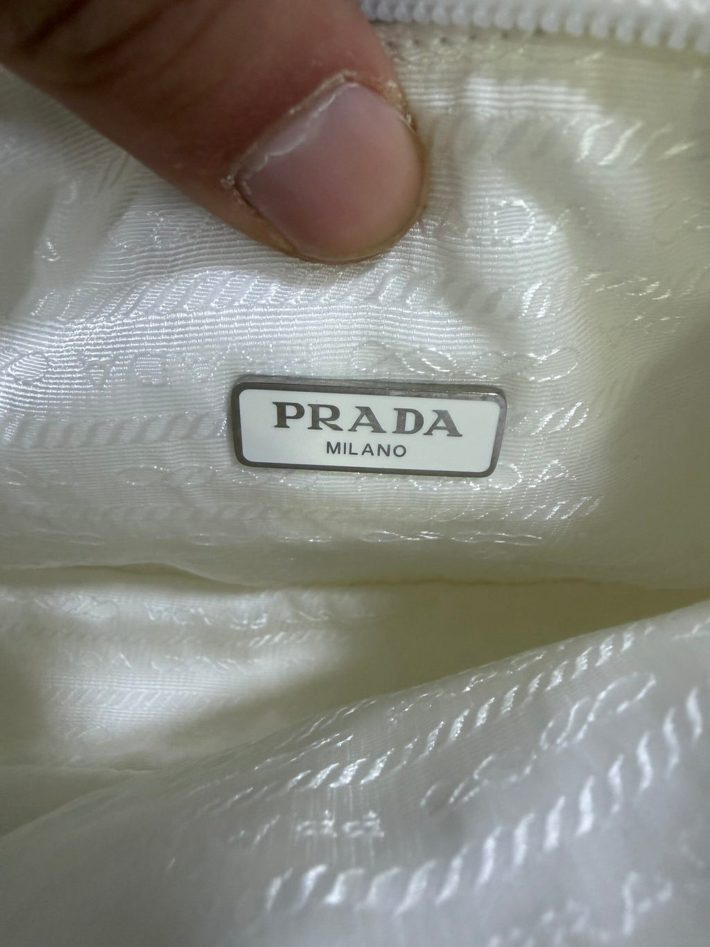 Prada Re-edition 2000 nylon