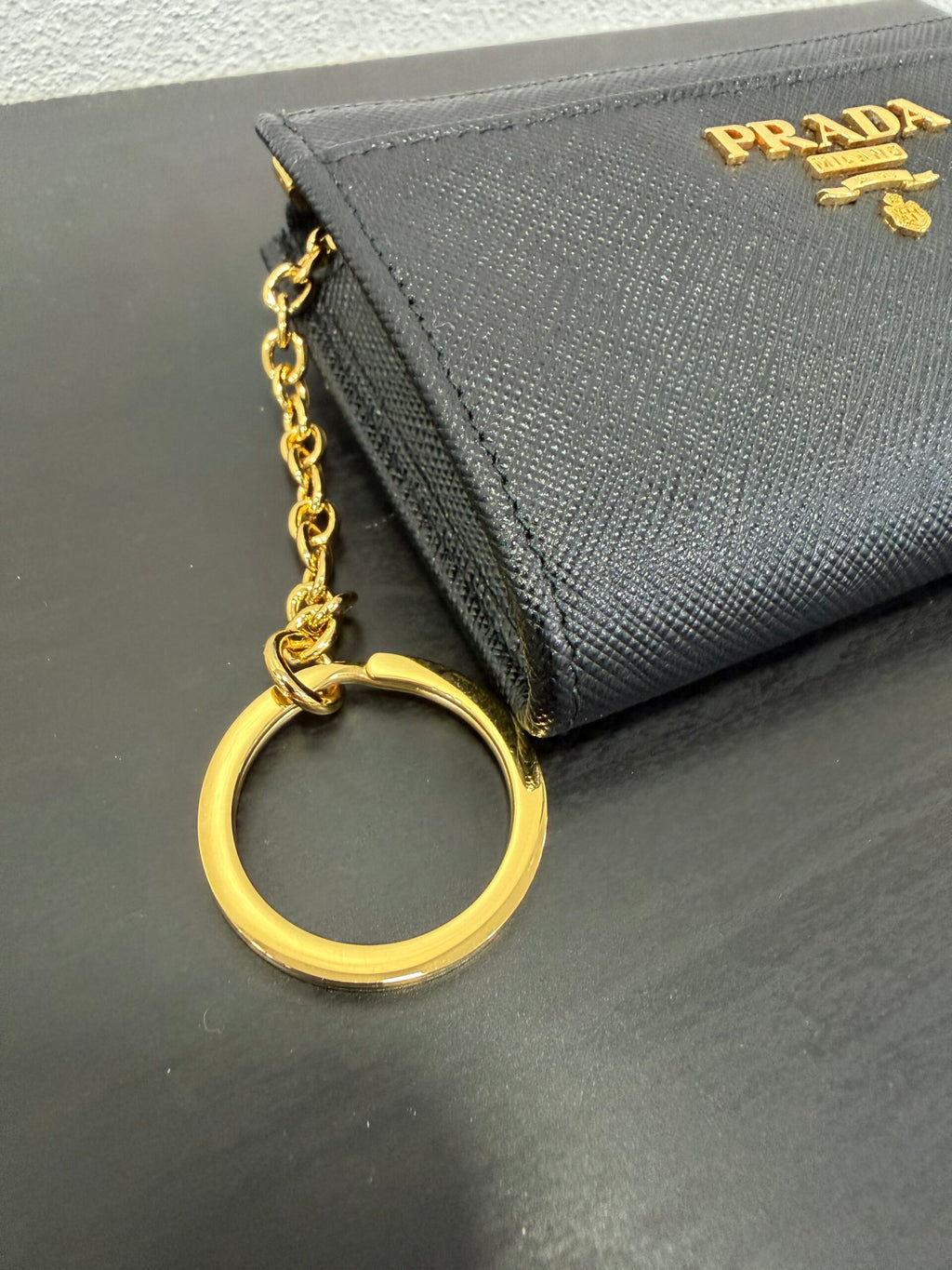 Prada Portamonete con gancio Saffiano