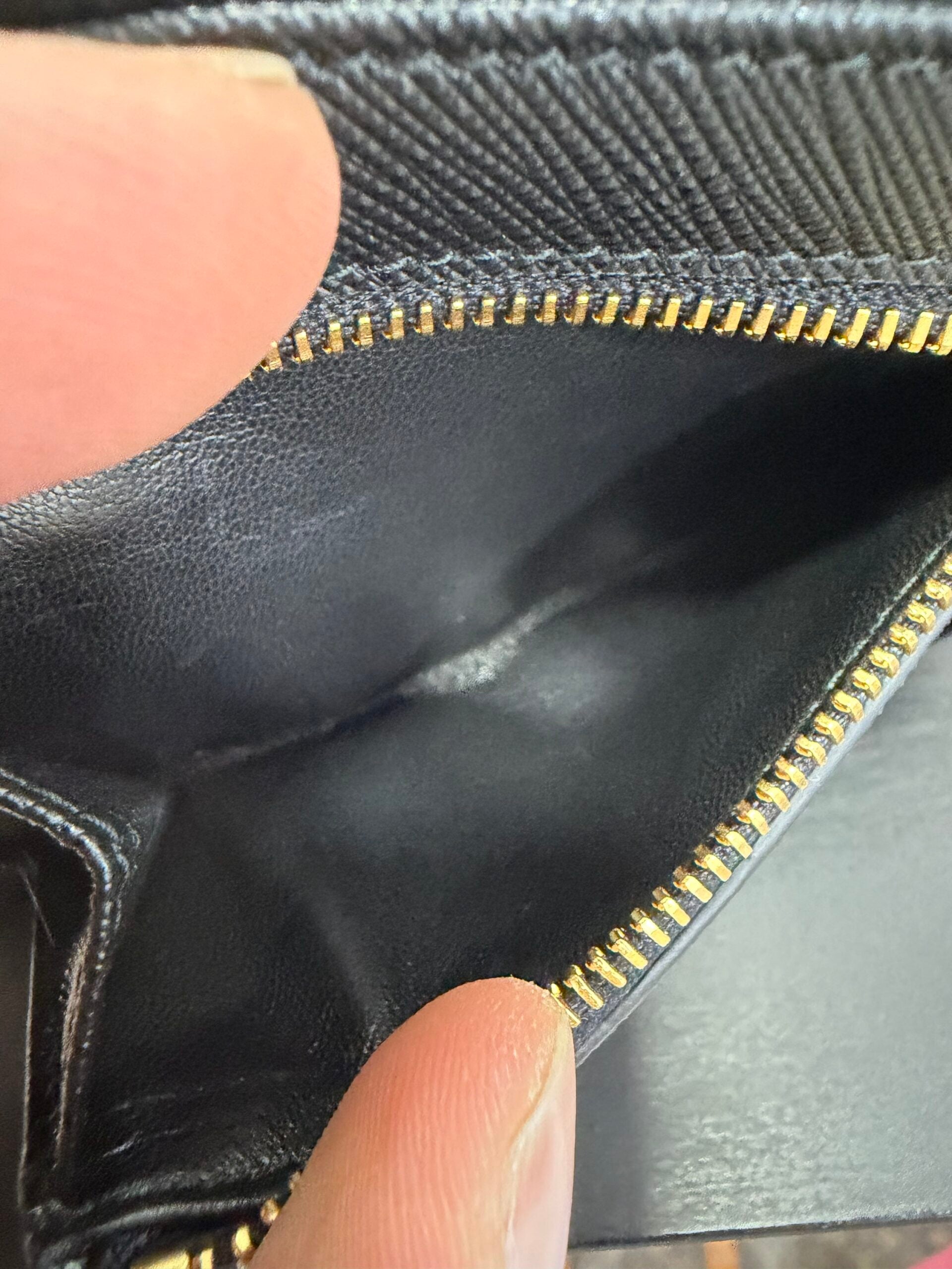 Prada Portamonete con gancio Saffiano