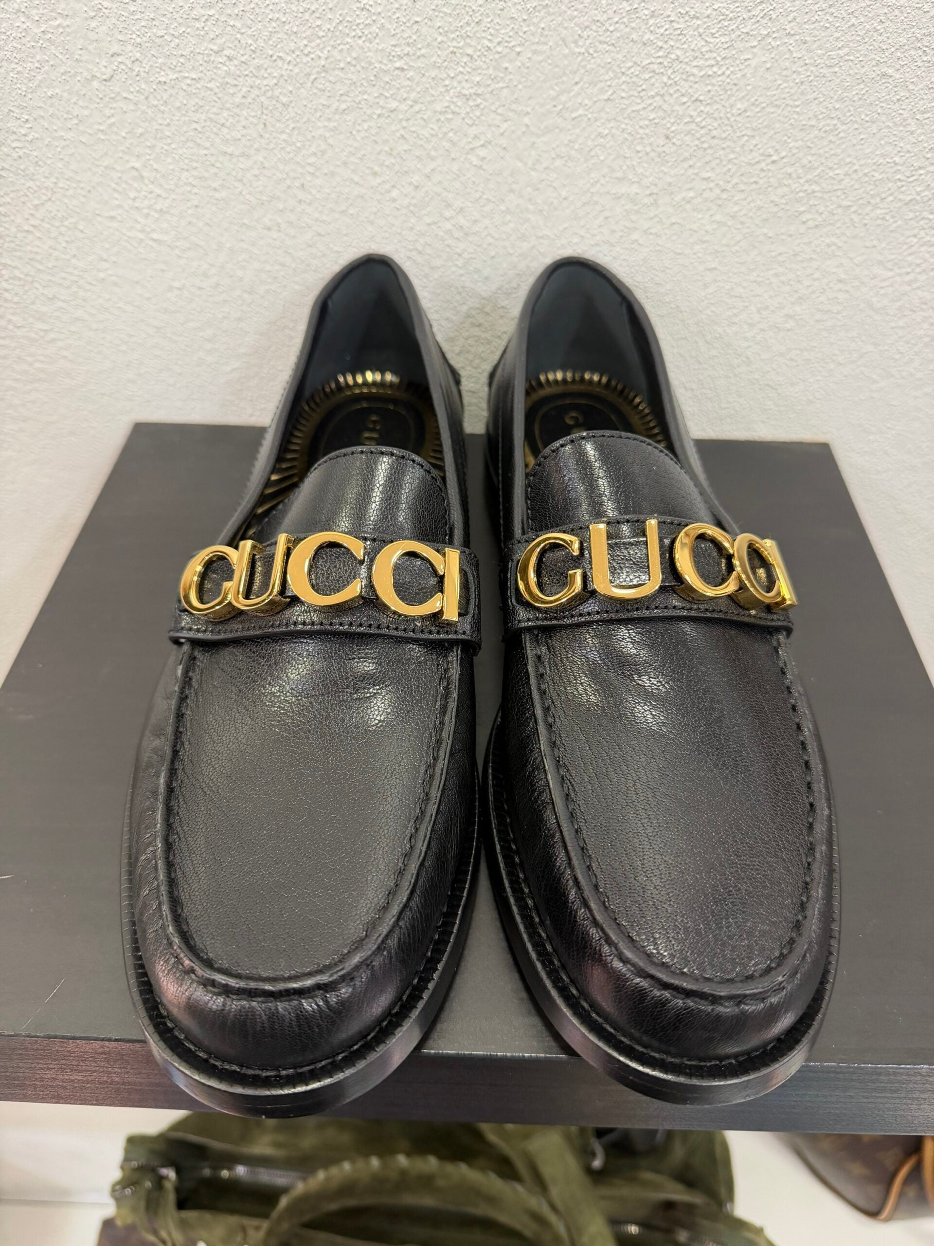 Gucci Mocassino in pelle con logo 38,5
