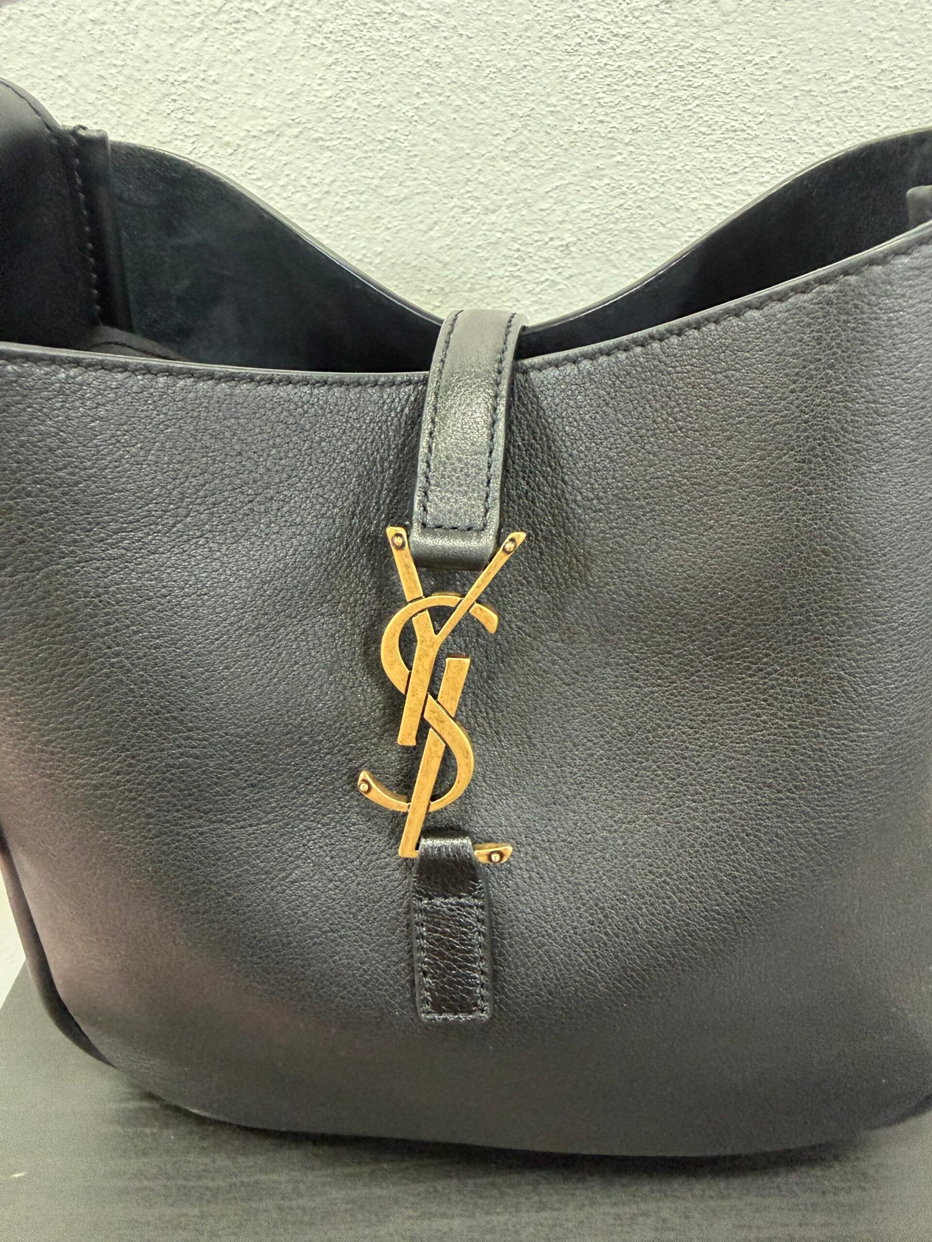 Saint Laurent Le 5 A 7 small