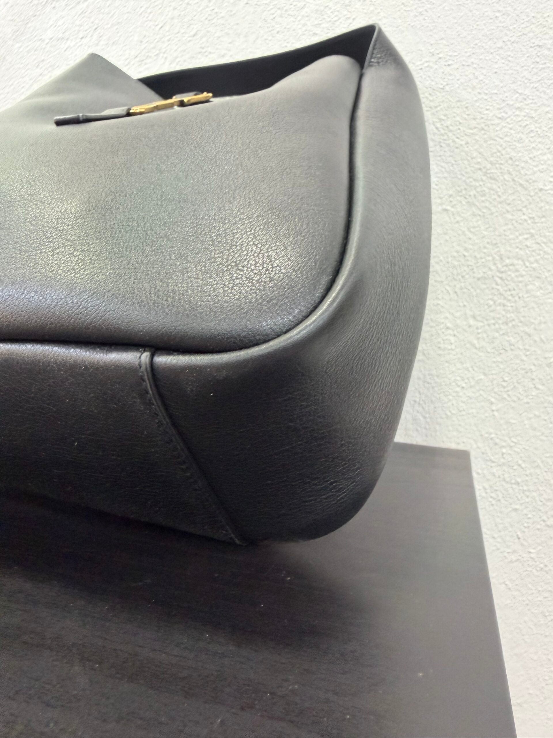 Saint Laurent Le 5 A 7 small