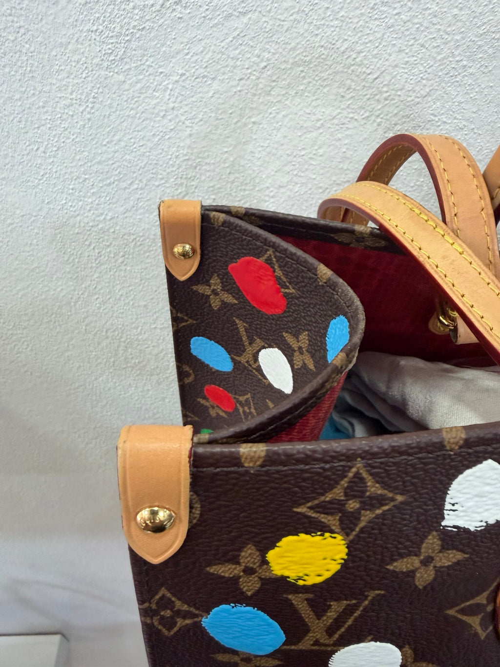 Louis Vuitton Onthego X Yayoi Kusama