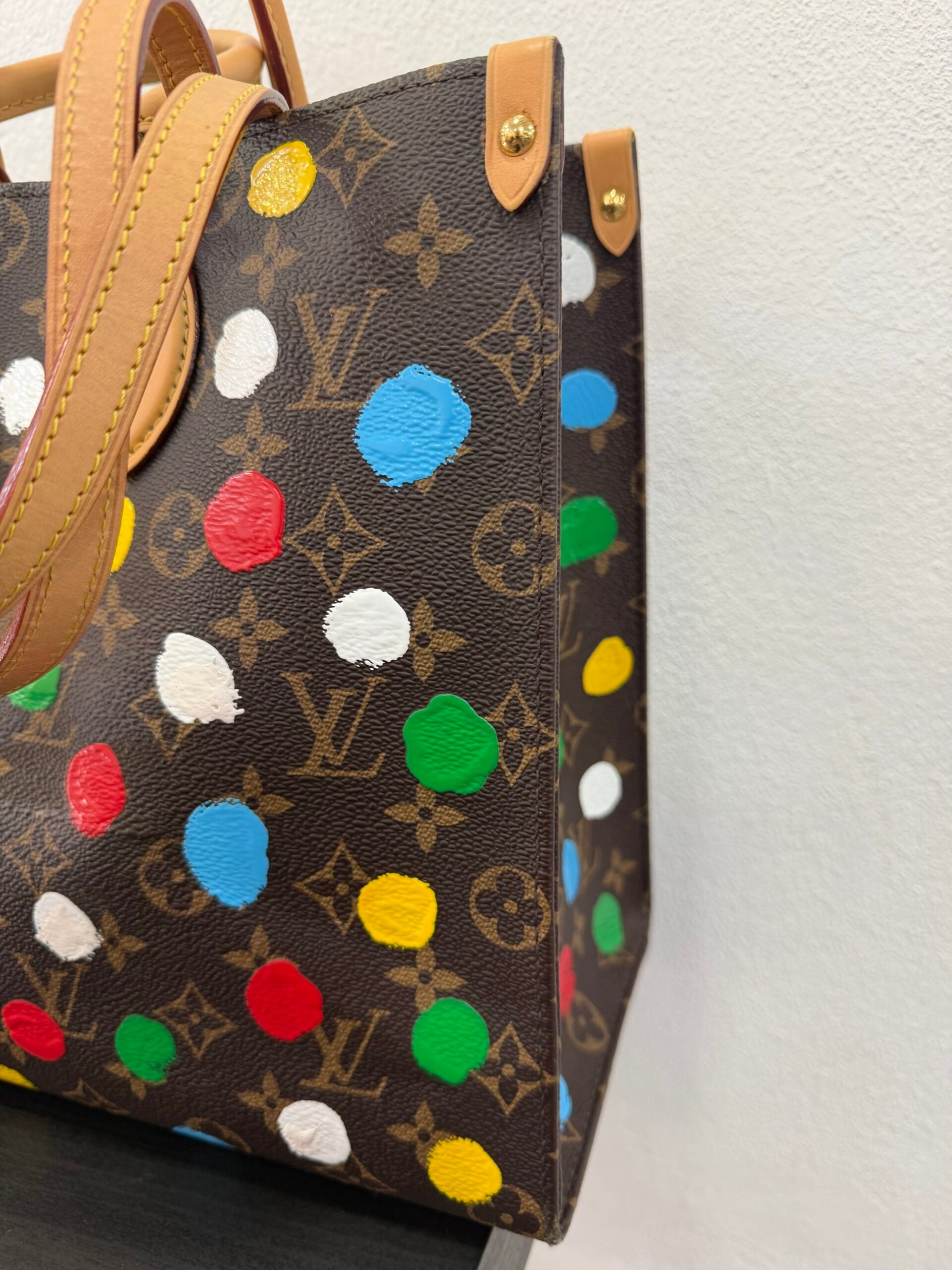Louis Vuitton Onthego X Yayoi Kusama