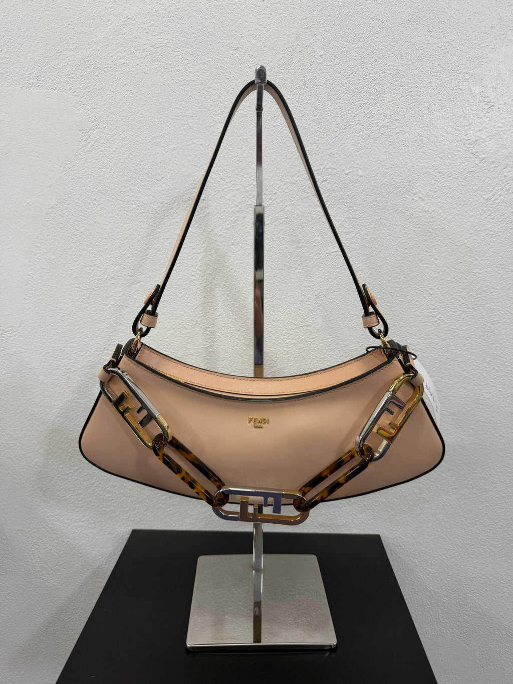 Fendi O-lock swing cipria
