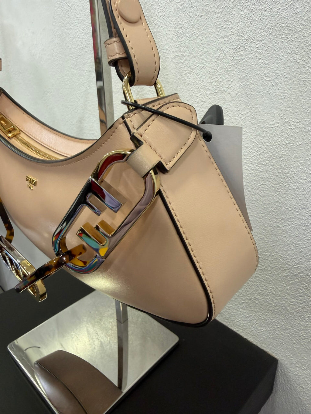 Fendi O-lock swing cipria