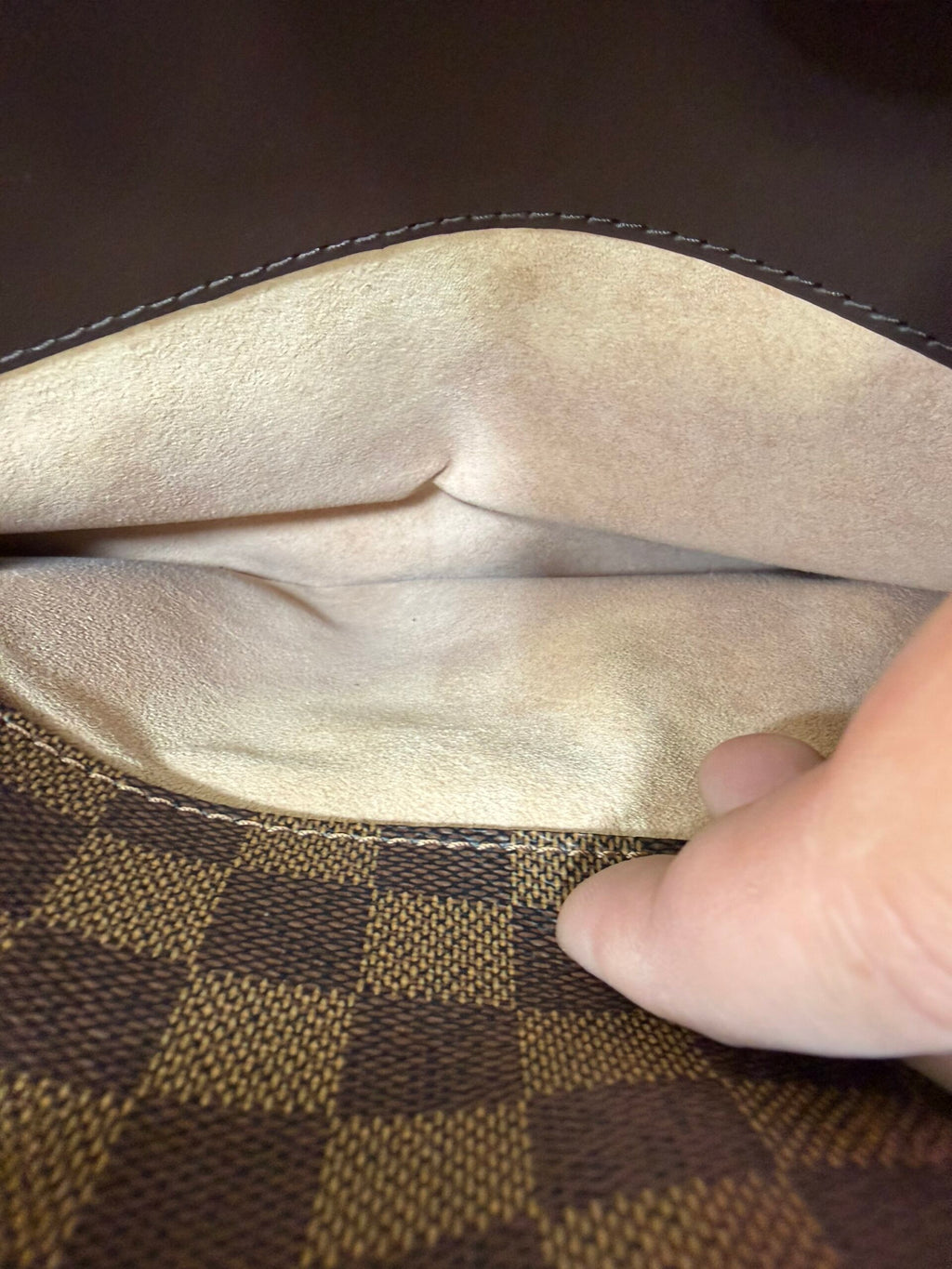 Louis Vuitton Kensington